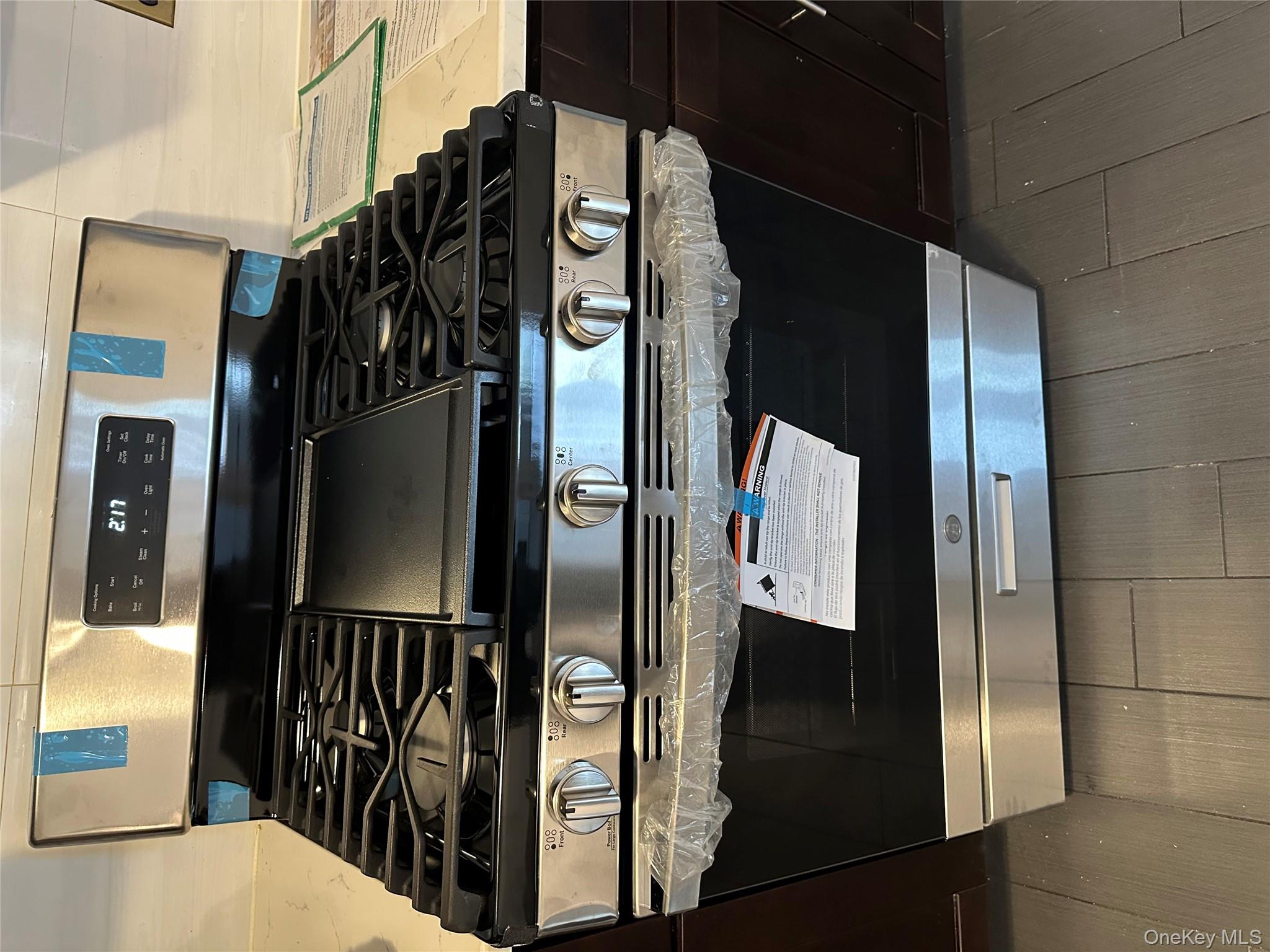 #15 photo, 25-59 46th Street, クイーンズ区 Astoria , NY 11103