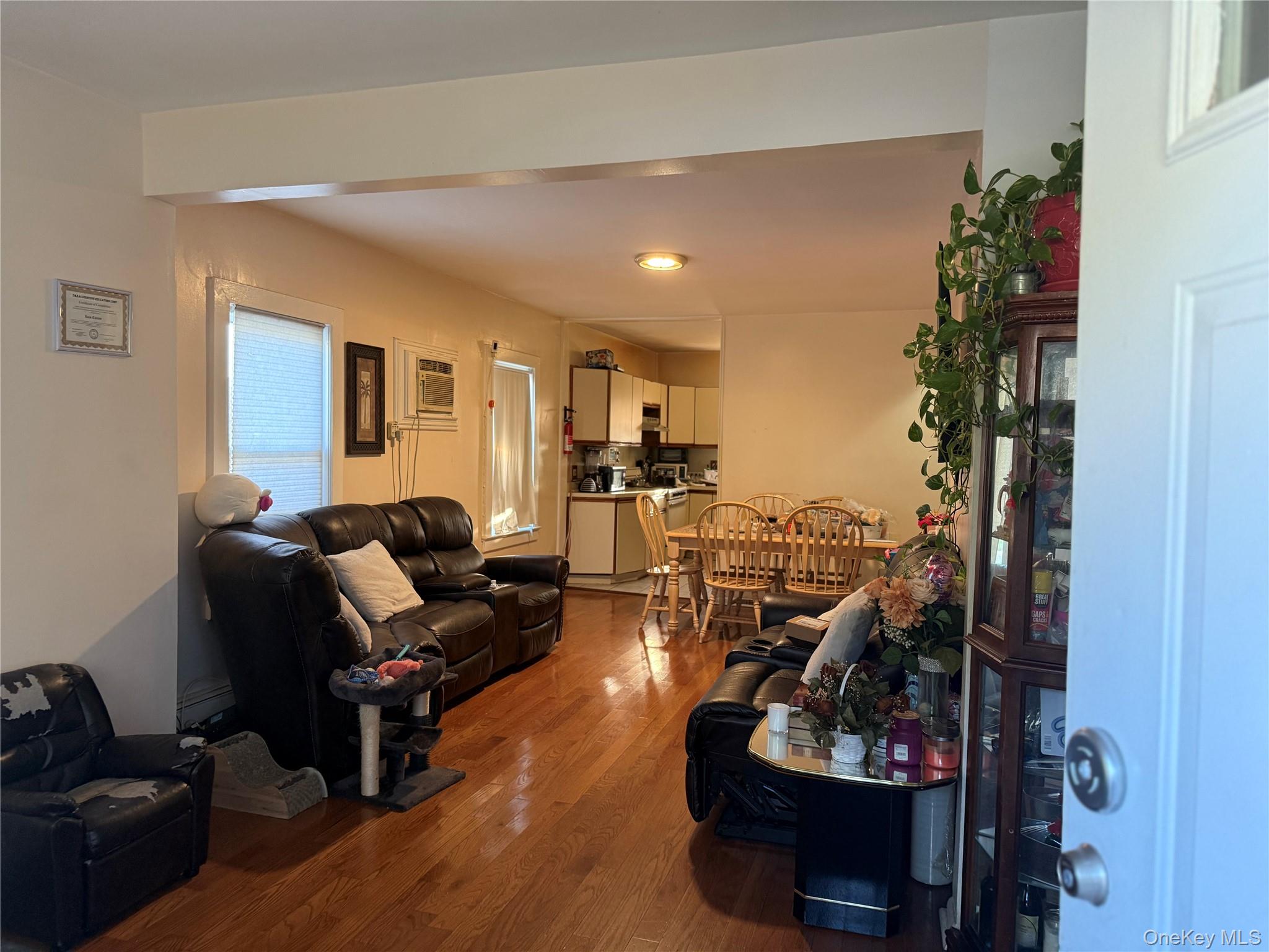 #4 photo, 546 Clark Place, ナッソー郡 Uniondale , NY 11553