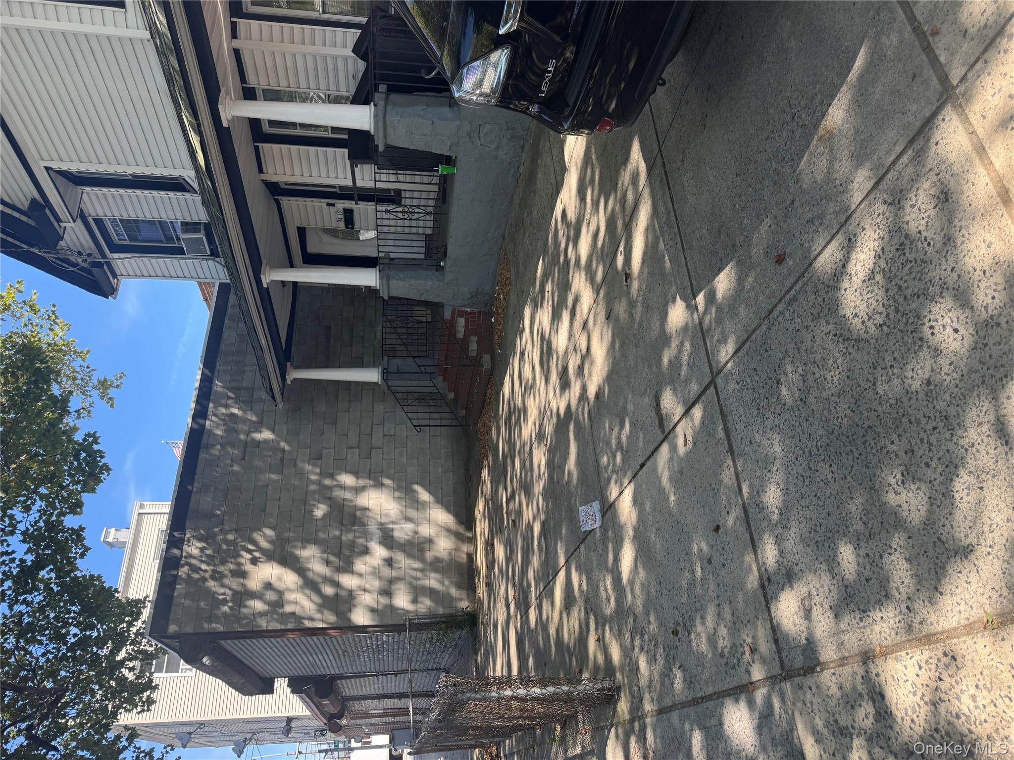 #3 photo, 9413 116th Street, クイーンズ区 Richmond Hill S. , NY 11419