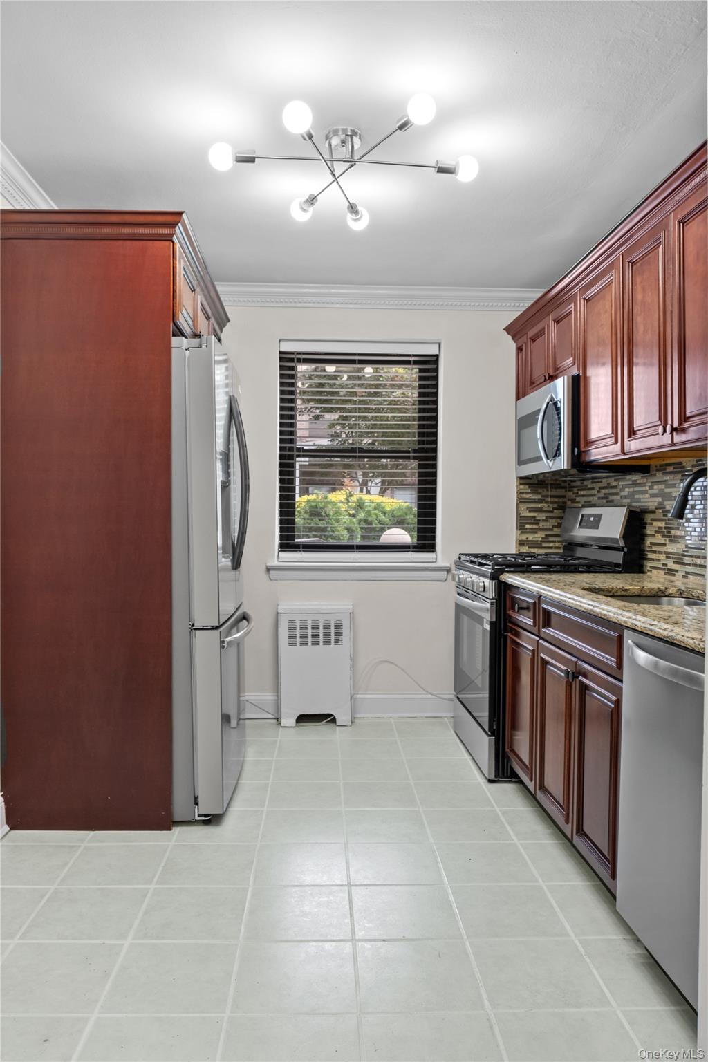 #2 photo, 6 West Mill Drive, ナッソー郡 Great Neck , NY 11021