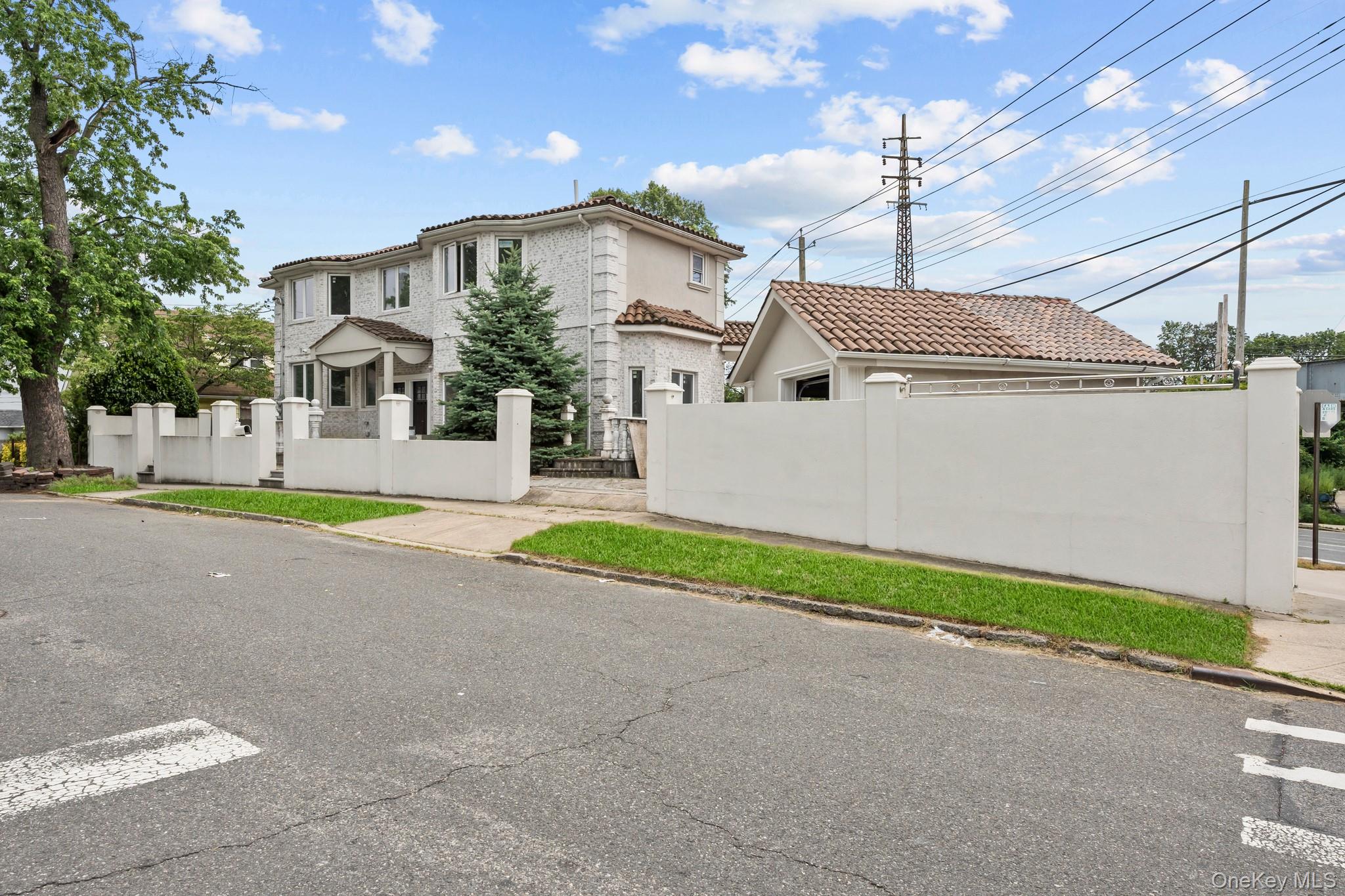 #17 photo, 21908 138th Road, Laurelton , NY 11413