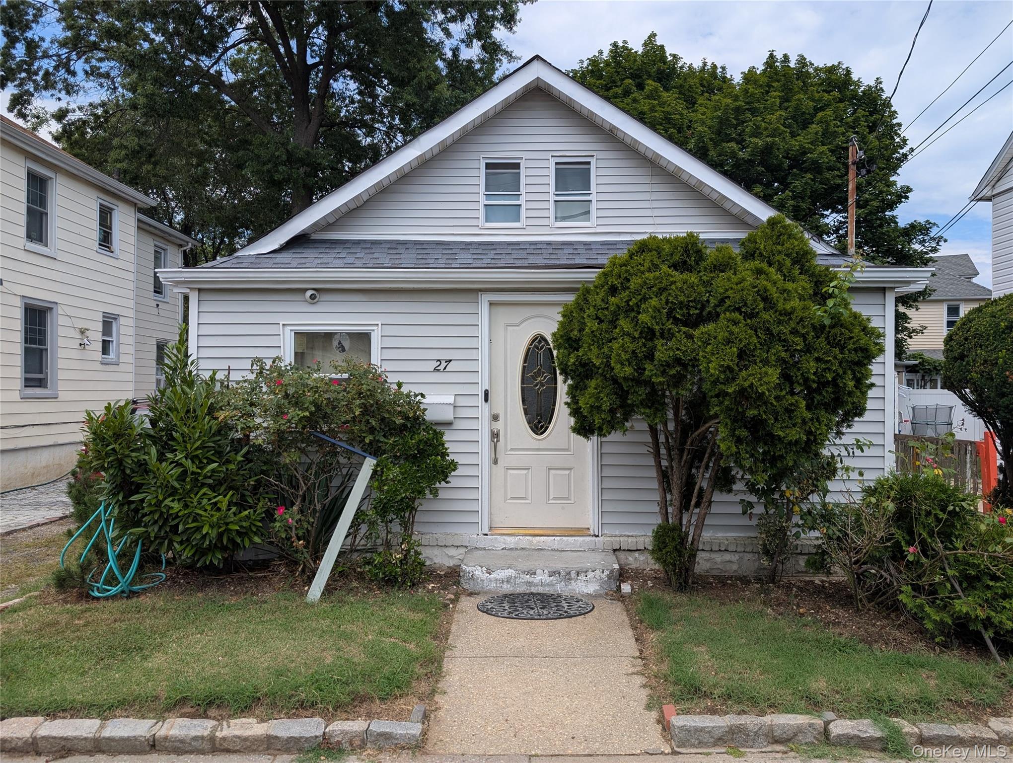 #1 photo, 27 Hoff Court, ناسو Hempstead , NY 11550