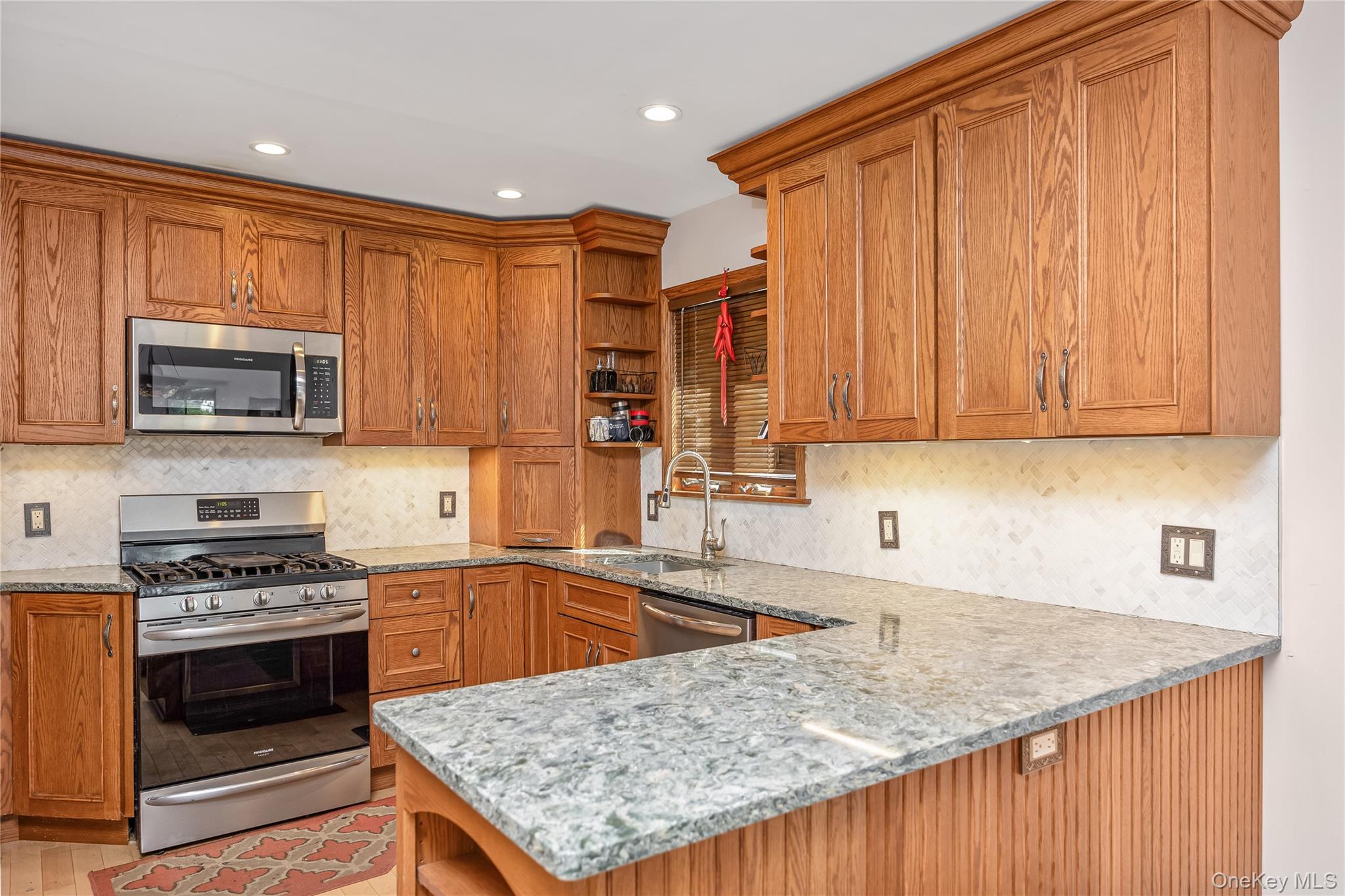 #14 photo, 15 Stewart Avenue, ナッソー郡 Stewart Manor , NY 11530