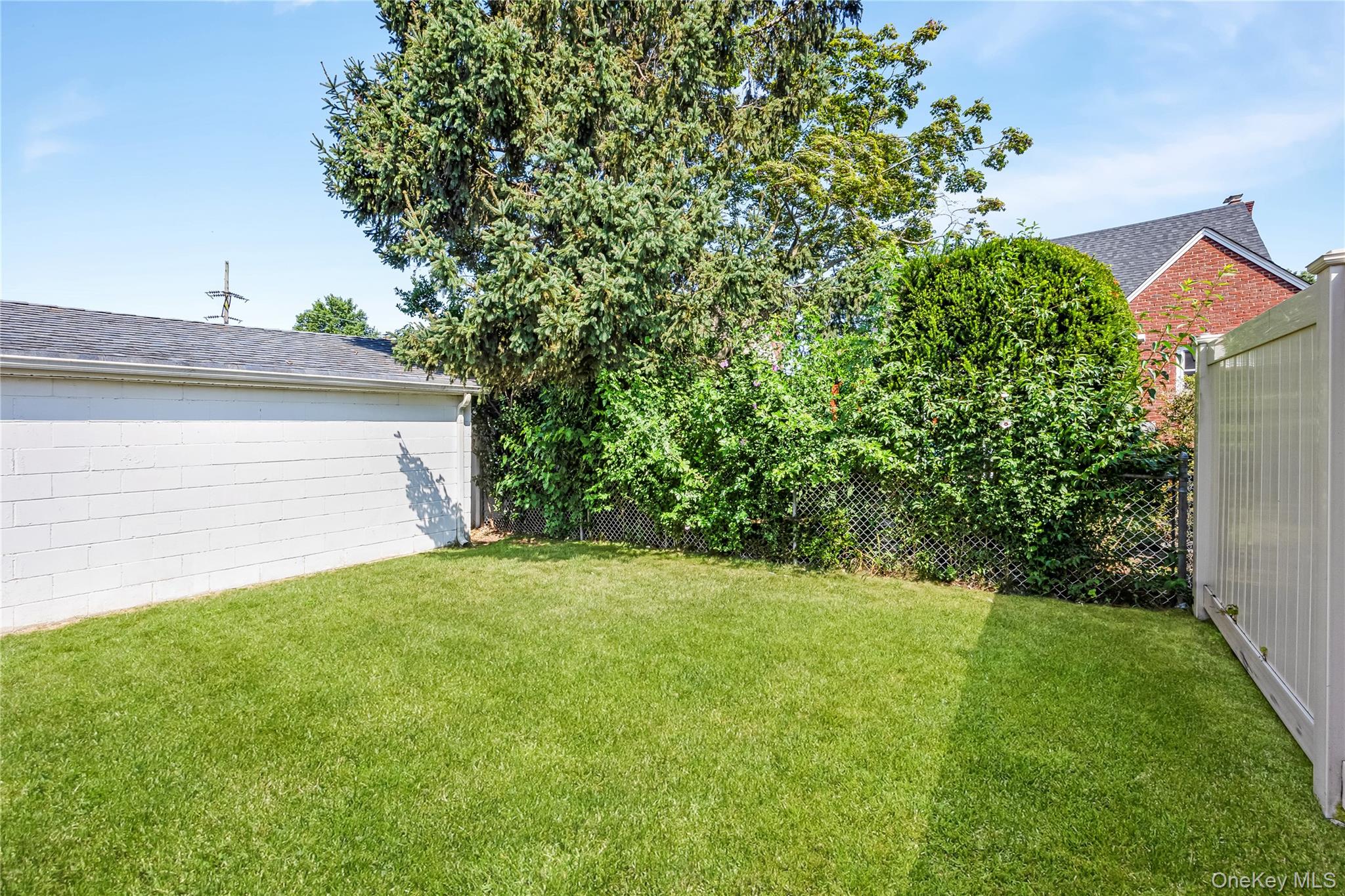 #7 photo, 15 Stewart Avenue, ナッソー郡 Stewart Manor , NY 11530