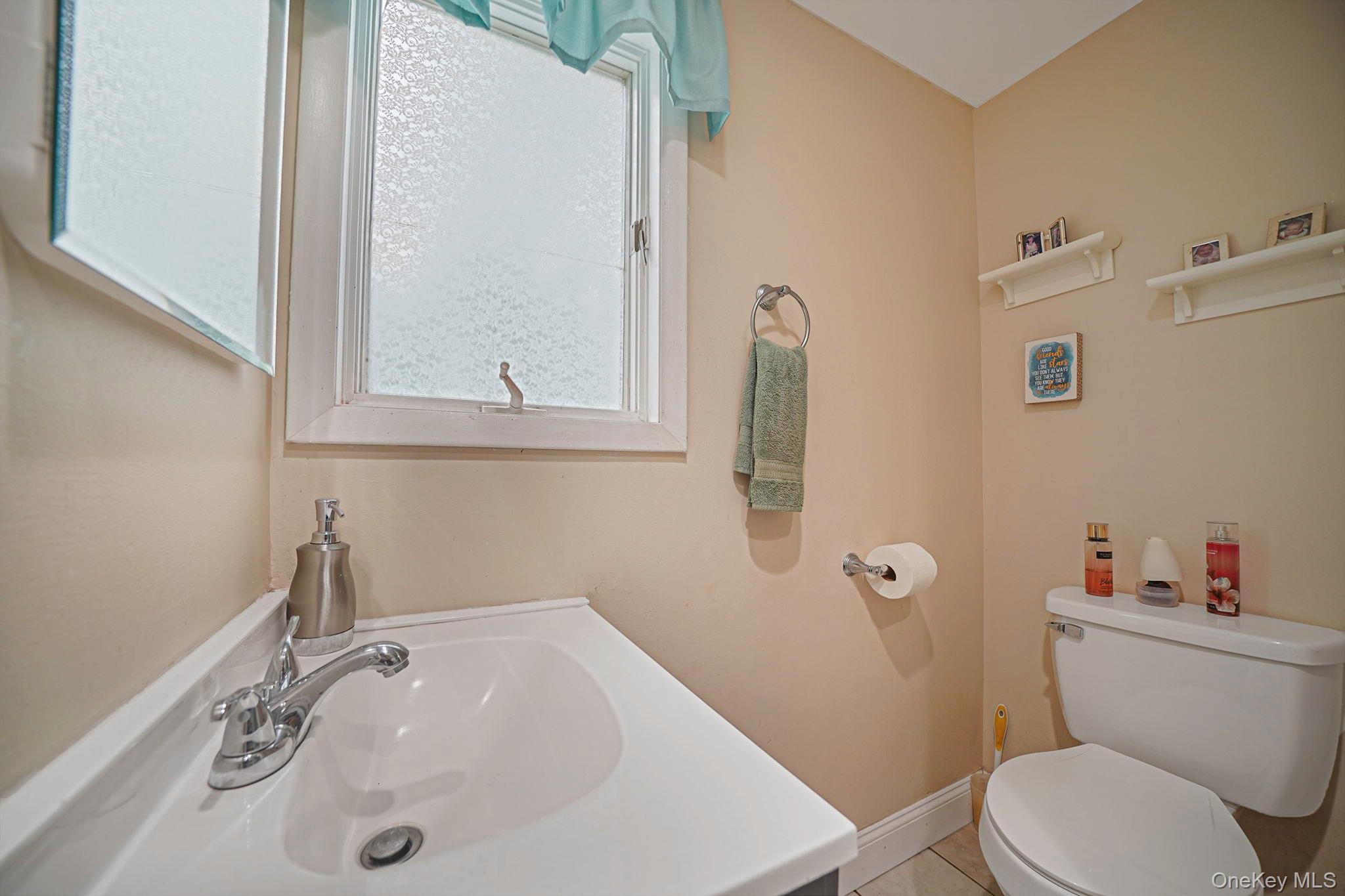 #19 photo, 24 Oakdale Avenue, サフォーク郡 Farmingville , NY 11738