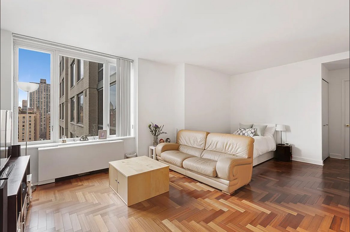 #4 photo, New York City, マンハッタン Lincoln Square , NY 10069