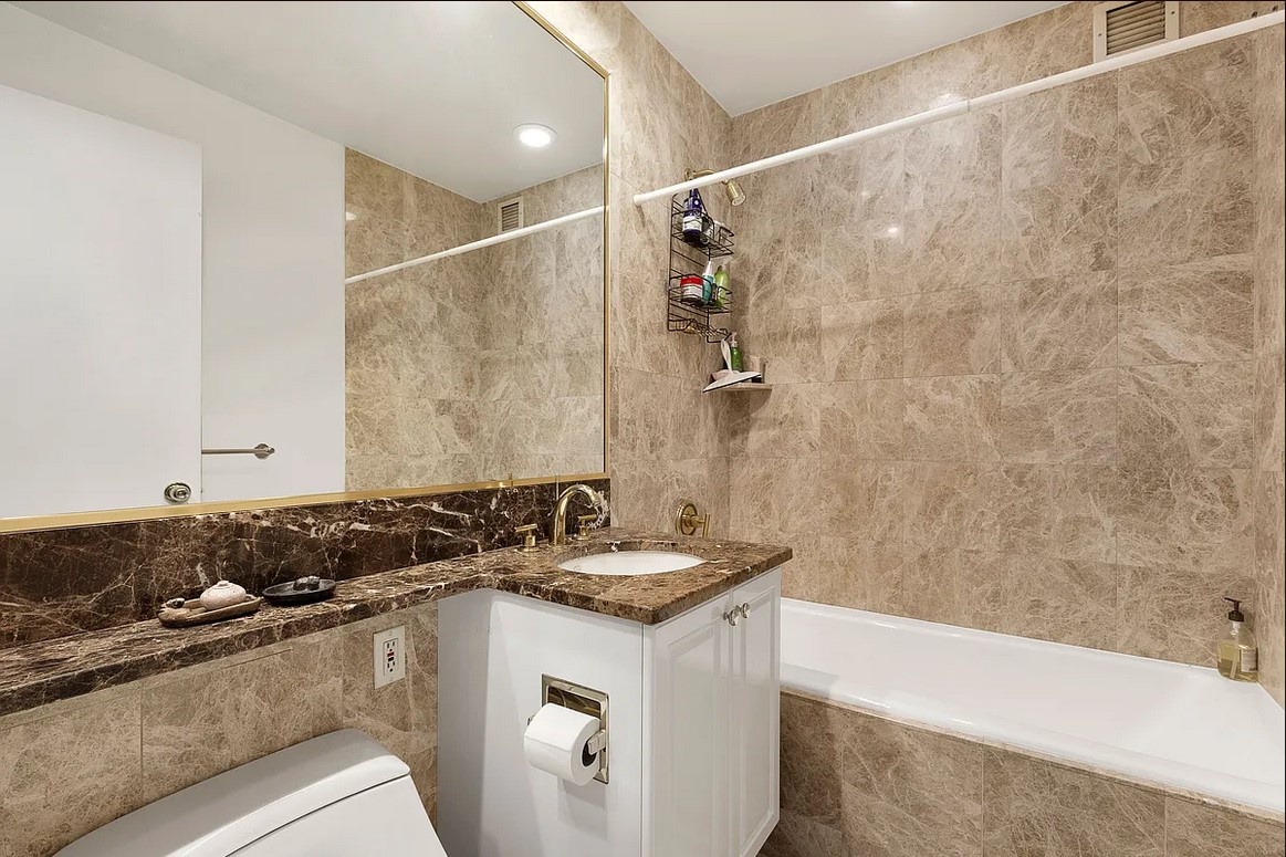 #8 photo, New York City, マンハッタン Lincoln Square , NY 10069