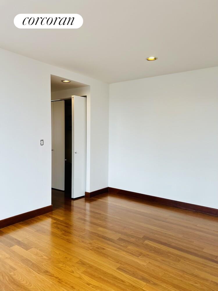 #13 photo, New York City, マンハッタン Lenox Hill , NY 10065