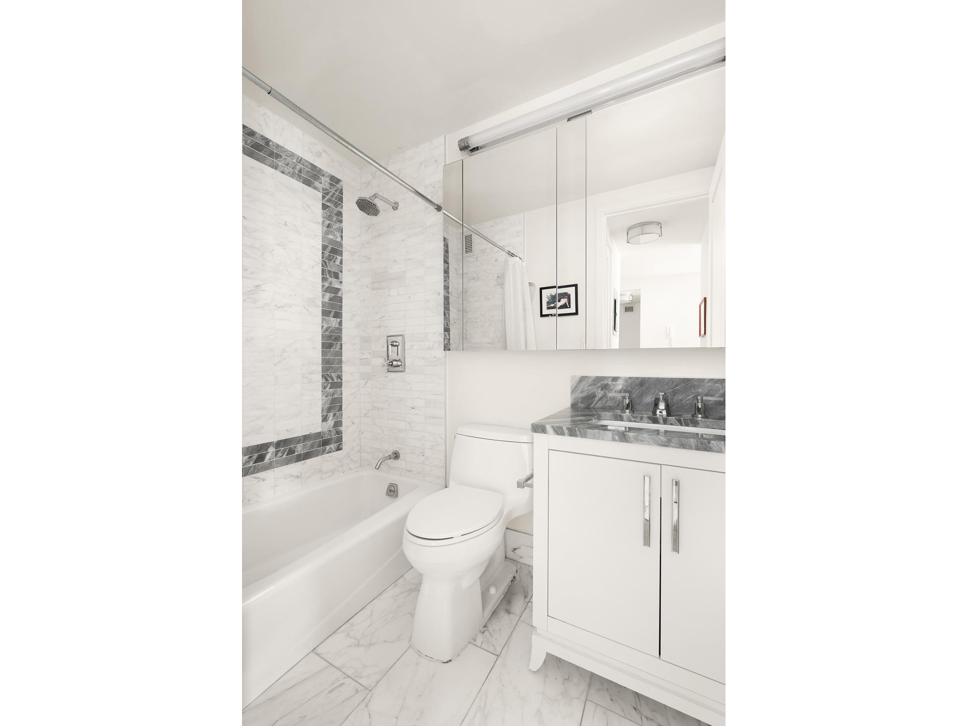 #18 photo, 200 E 94TH Street, Yorkville , NY 10128