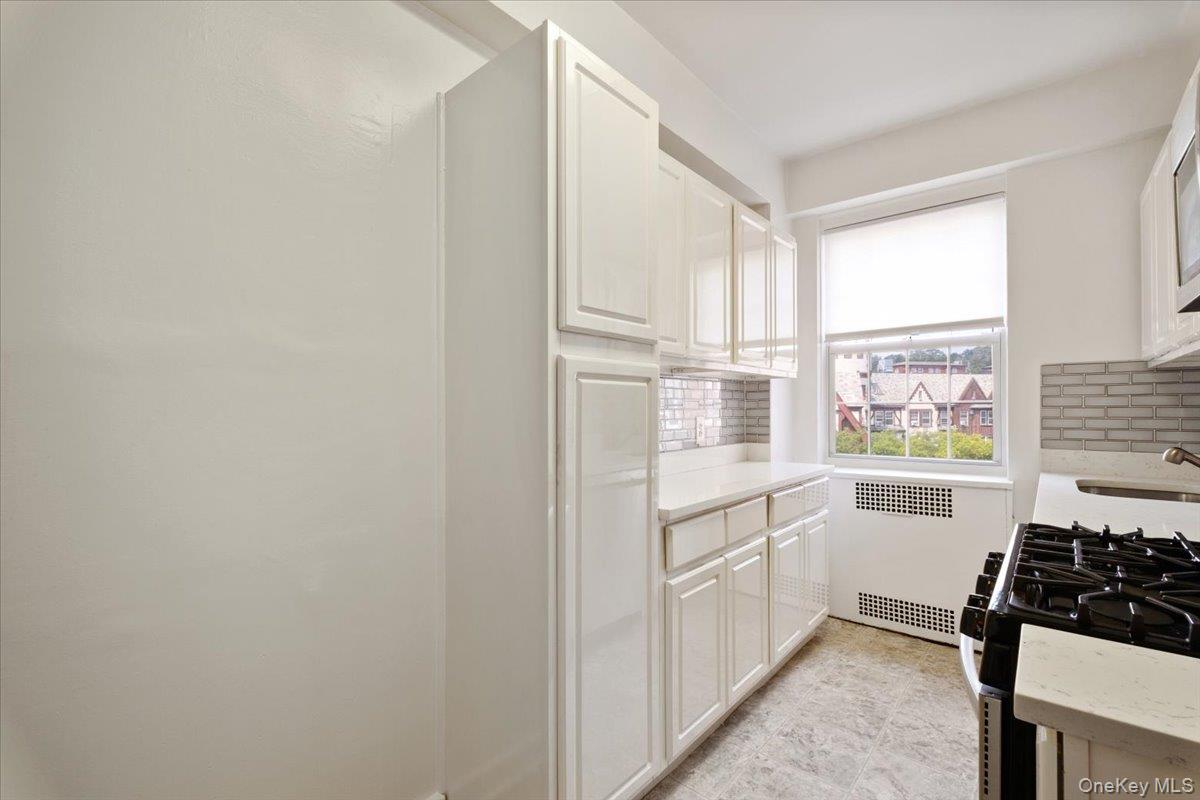 #10 photo, 45 Popham Road, Scarsdale , NY 10583