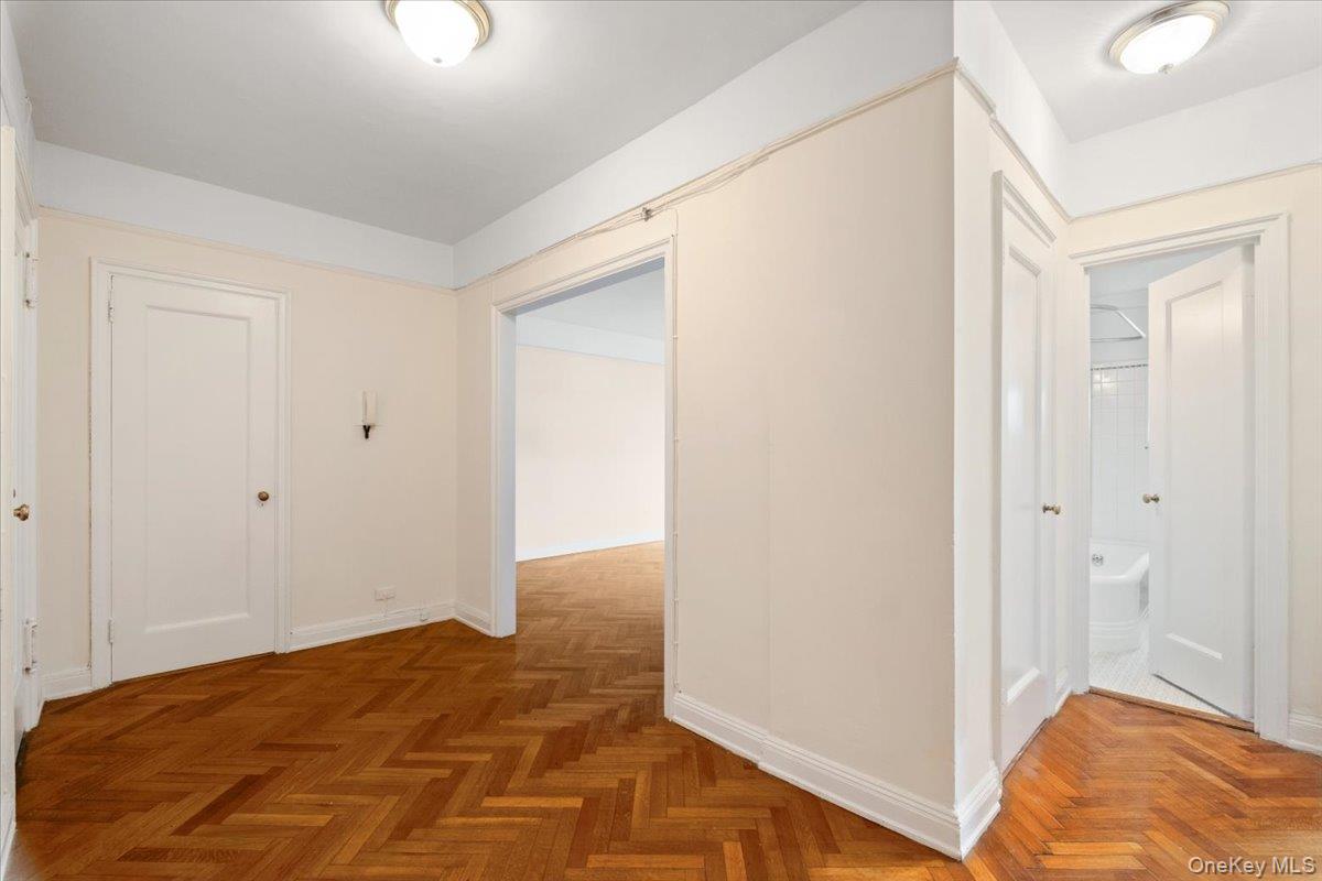 #14 photo, 45 Popham Road, Scarsdale , NY 10583