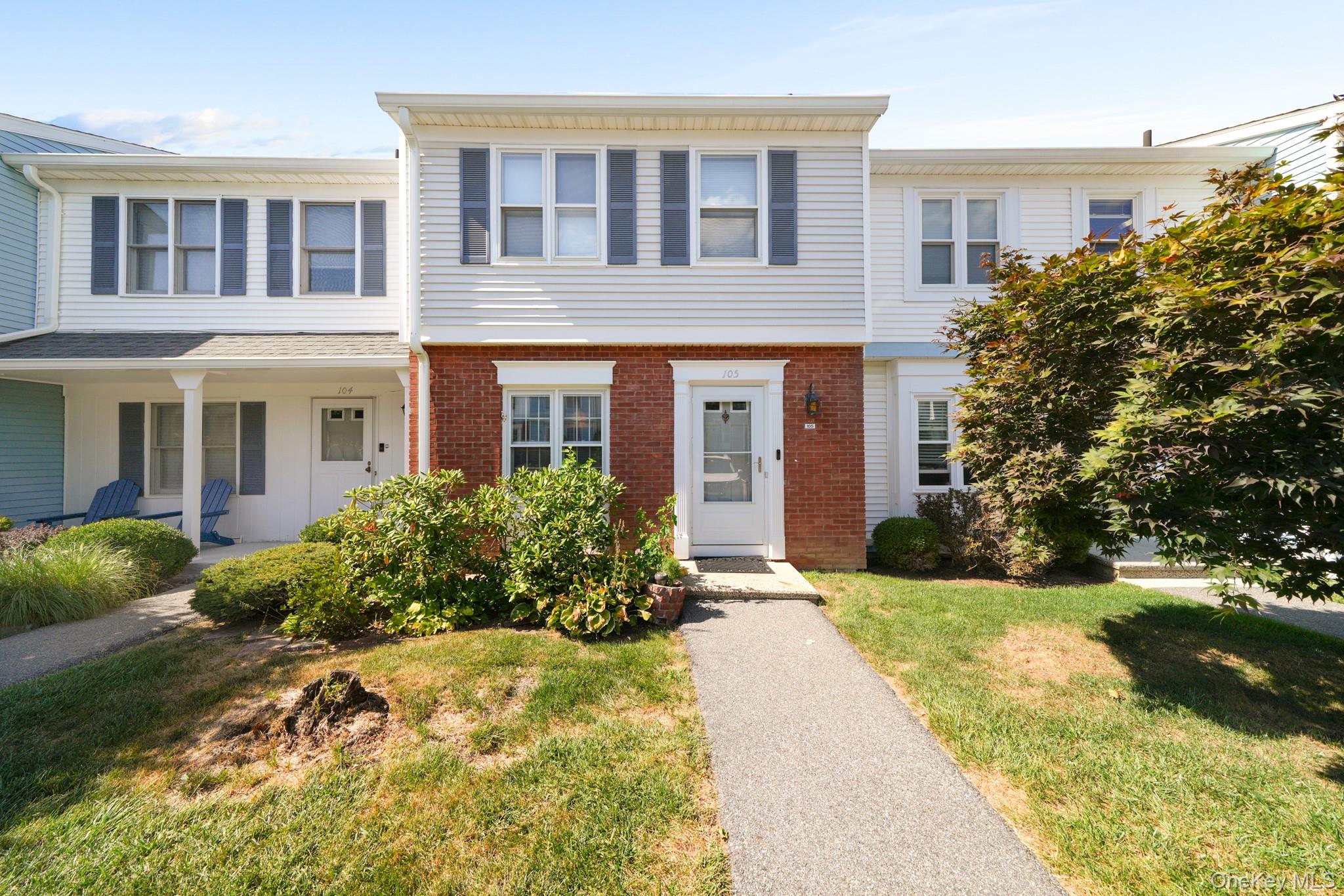 #1 photo, 105 Williamsburg Drive, Mahopac , NY 10541