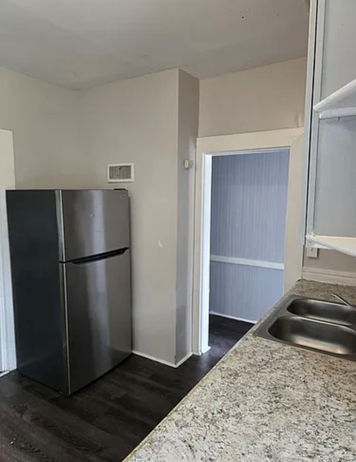 #3 photo, 146 Mansion, Poughkeepsie , NY 12601