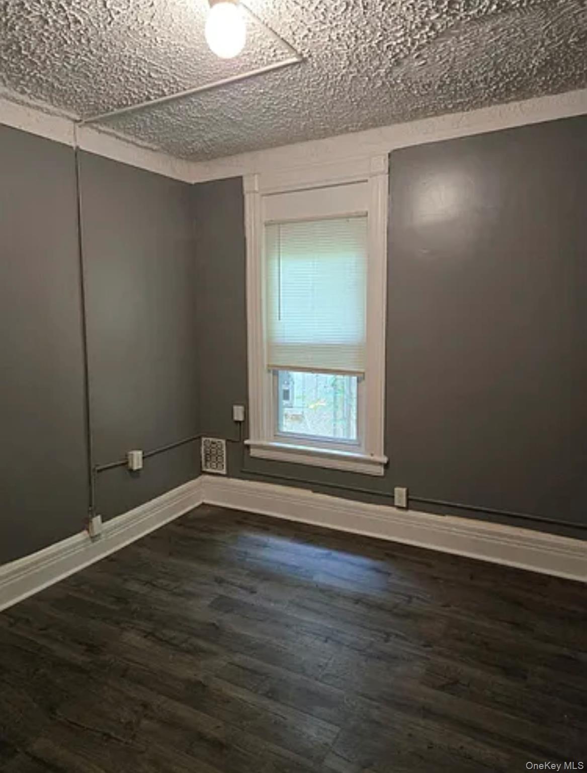 #8 photo, 146 Mansion, Poughkeepsie , NY 12601