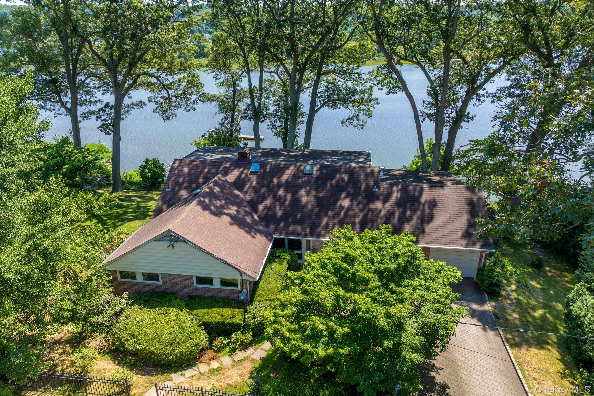 #2 photo, 22 Mallard Cove, サフォーク郡 Centerport , NY 11721