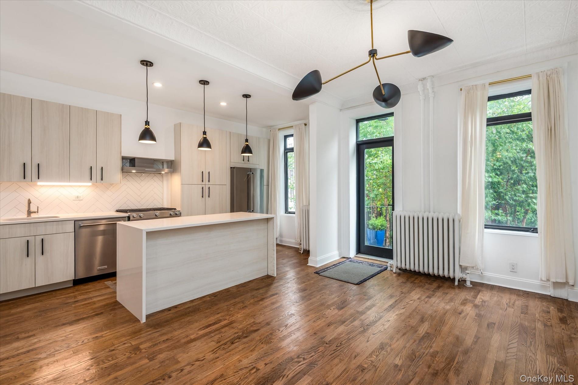 #4 photo, 5932 Grove Street, Ridgewood , NY 11385