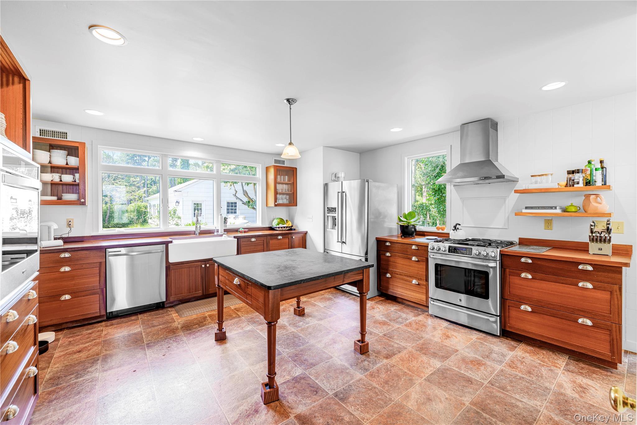 #16 photo, 5 Thorn Hedge Road, サフォーク郡 Bellport , NY 11713