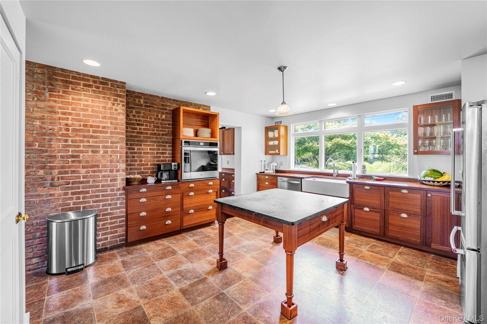 #18 photo, 5 Thorn Hedge Road, サフォーク郡 Bellport , NY 11713