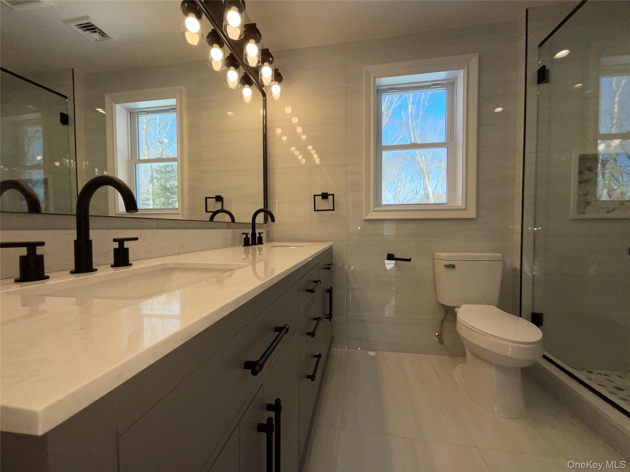 #19 photo, 89C Mt Sinai Coram Road, सफ़ोक काउंटी Coram , NY 11727