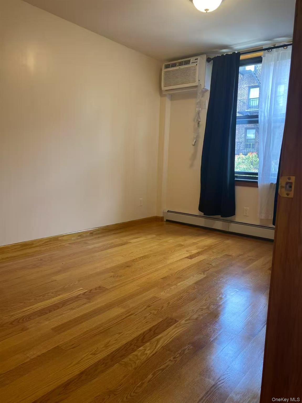 #8 photo, 1587 E 19th Street, ブルックリン区 Brooklyn , NY 11230