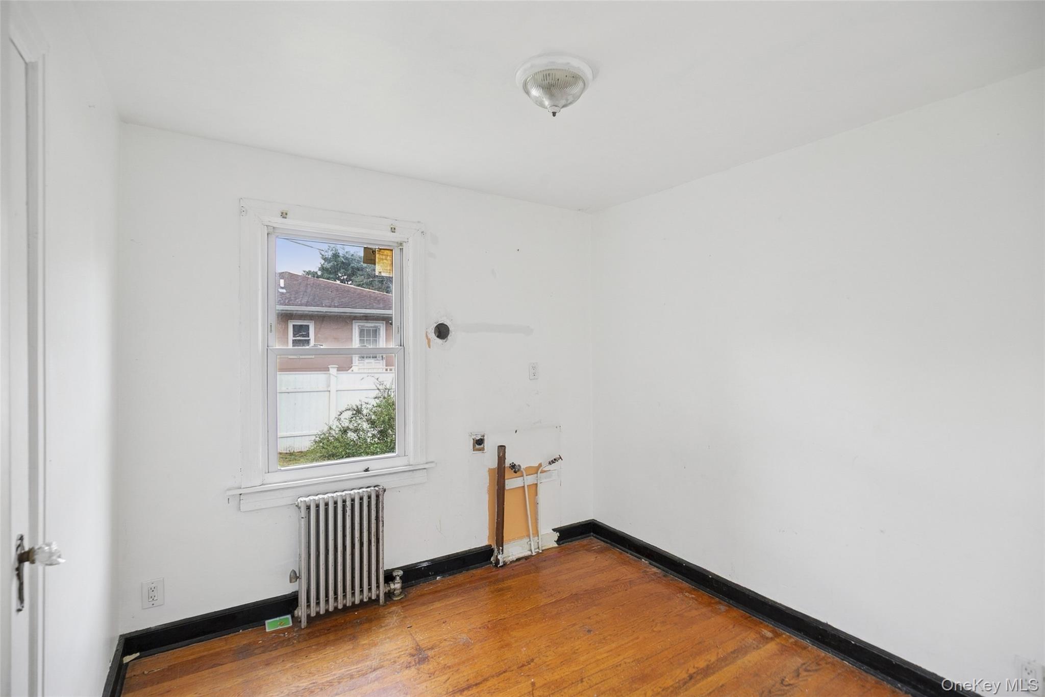 #10 photo, 600 Little East Neck Road, サフォーク郡 West Babylon , NY 11704