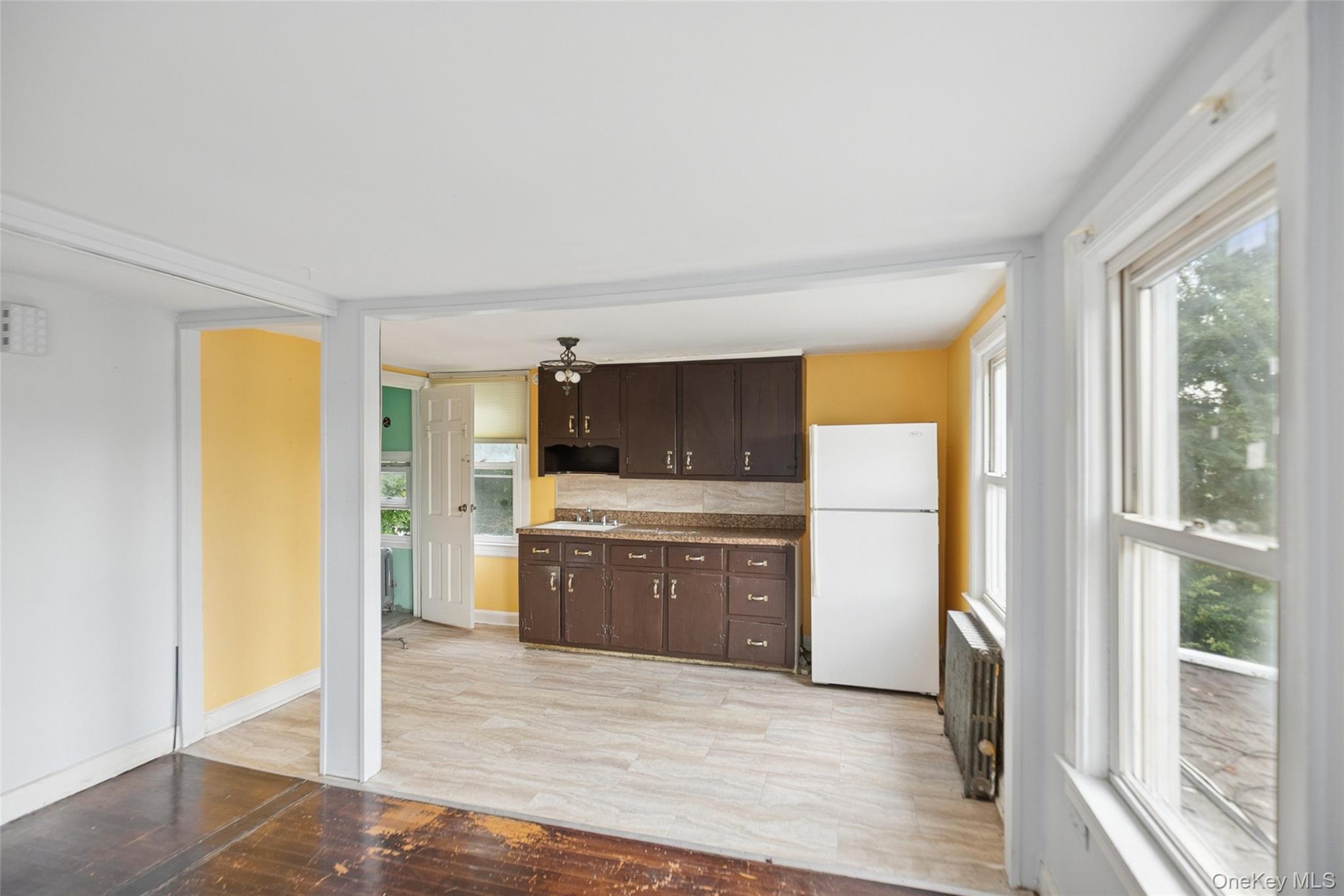 #16 photo, 600 Little East Neck Road, サフォーク郡 West Babylon , NY 11704