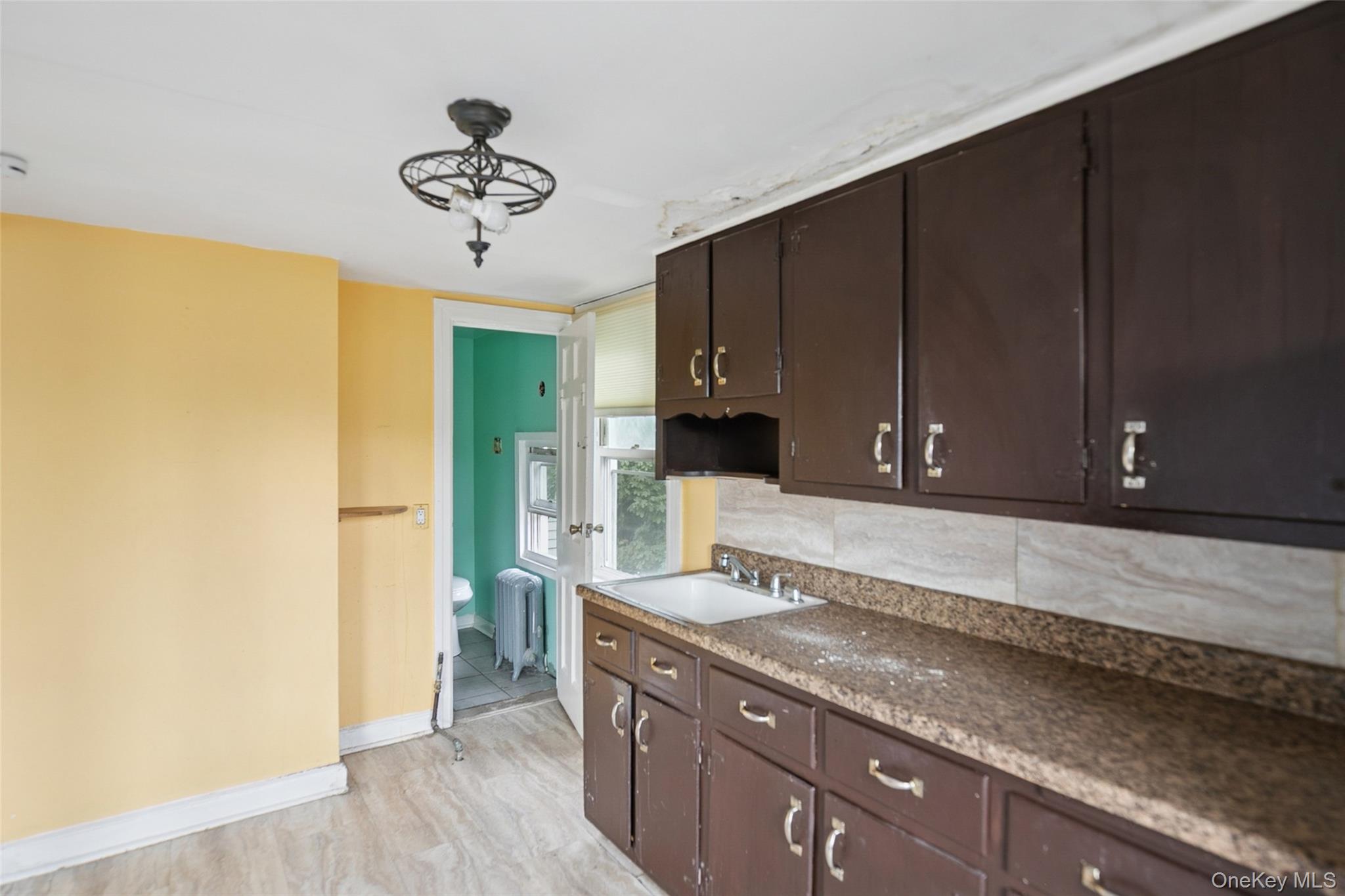 #17 photo, 600 Little East Neck Road, サフォーク郡 West Babylon , NY 11704