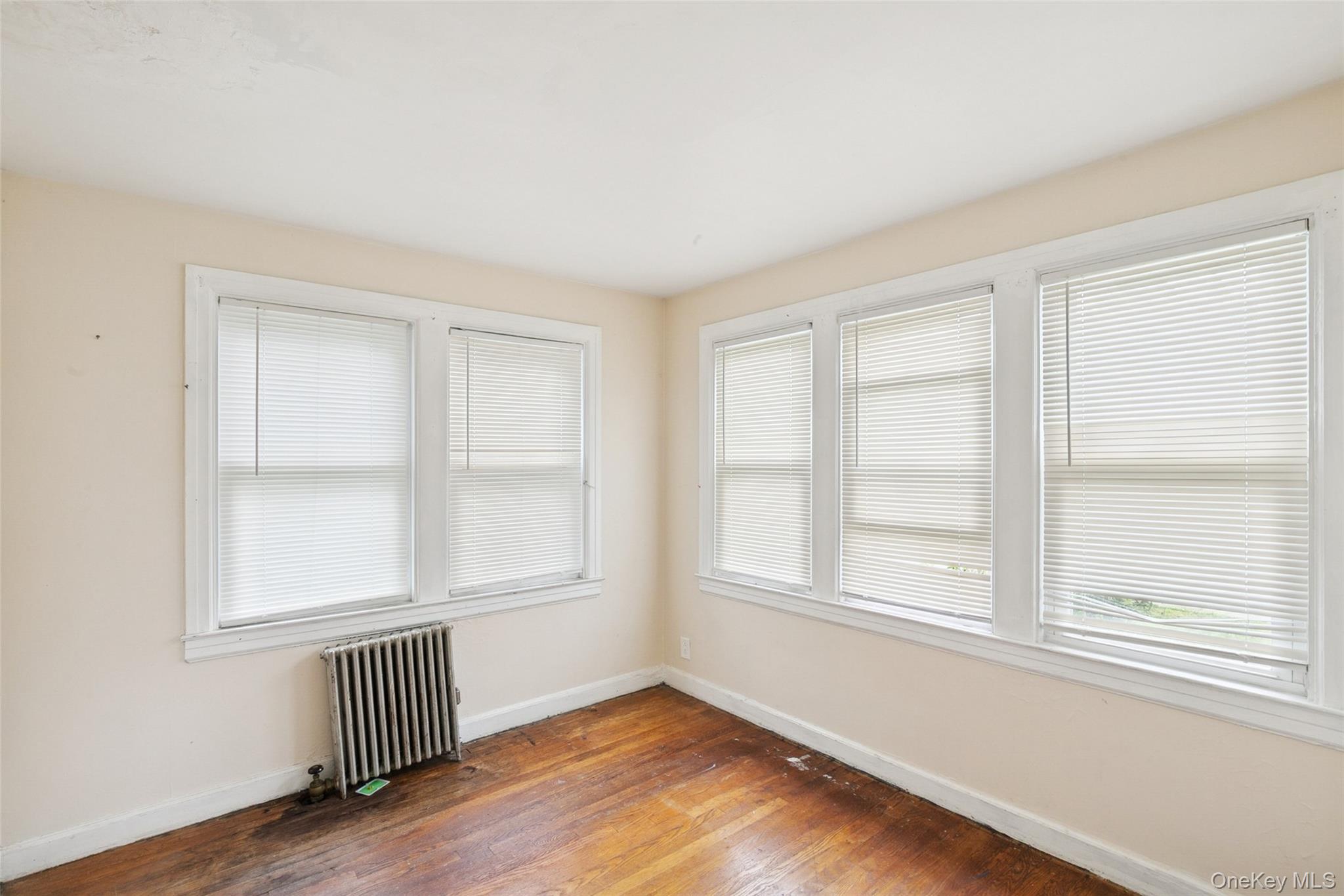 #5 photo, 600 Little East Neck Road, サフォーク郡 West Babylon , NY 11704