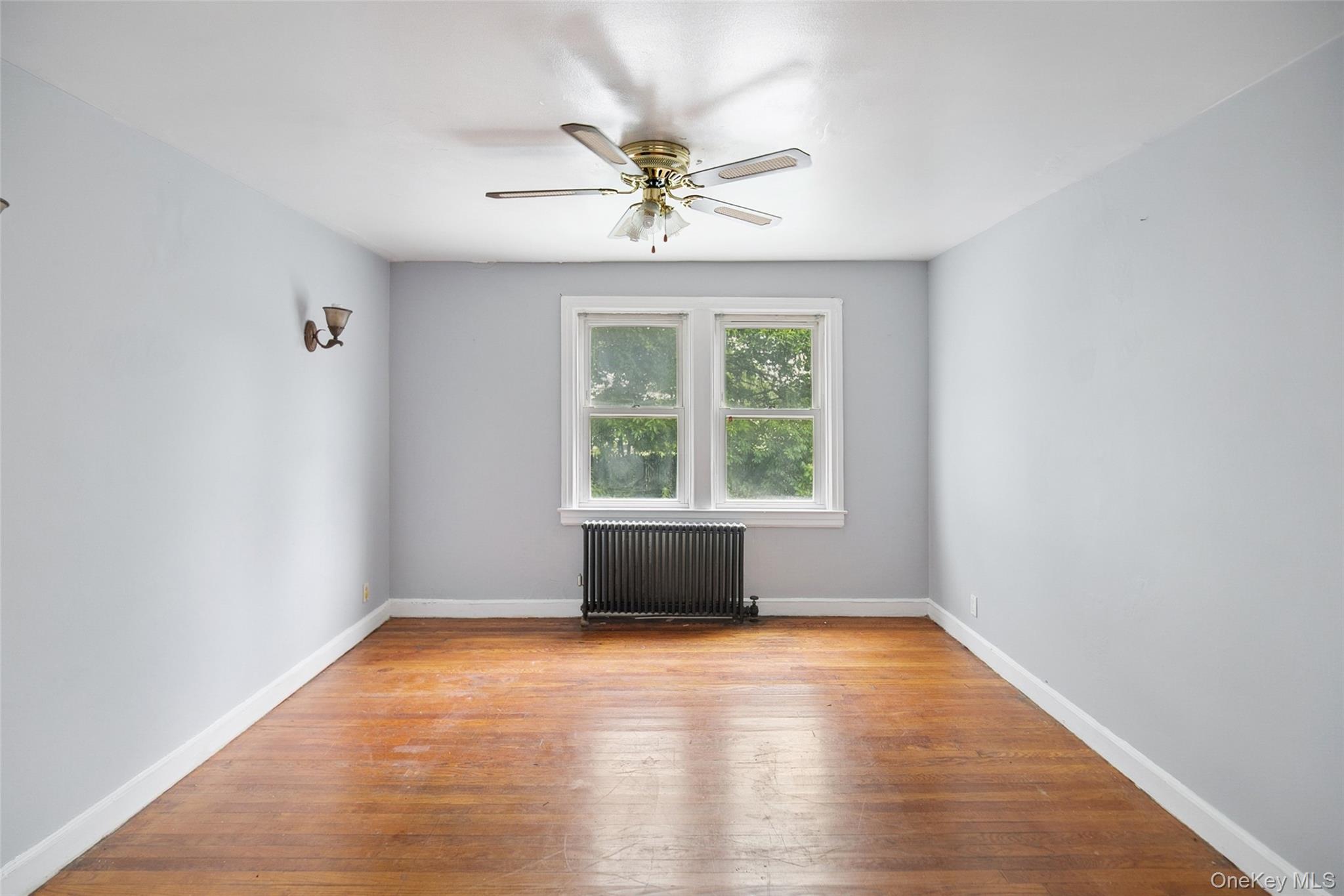 #8 photo, 600 Little East Neck Road, サフォーク郡 West Babylon , NY 11704