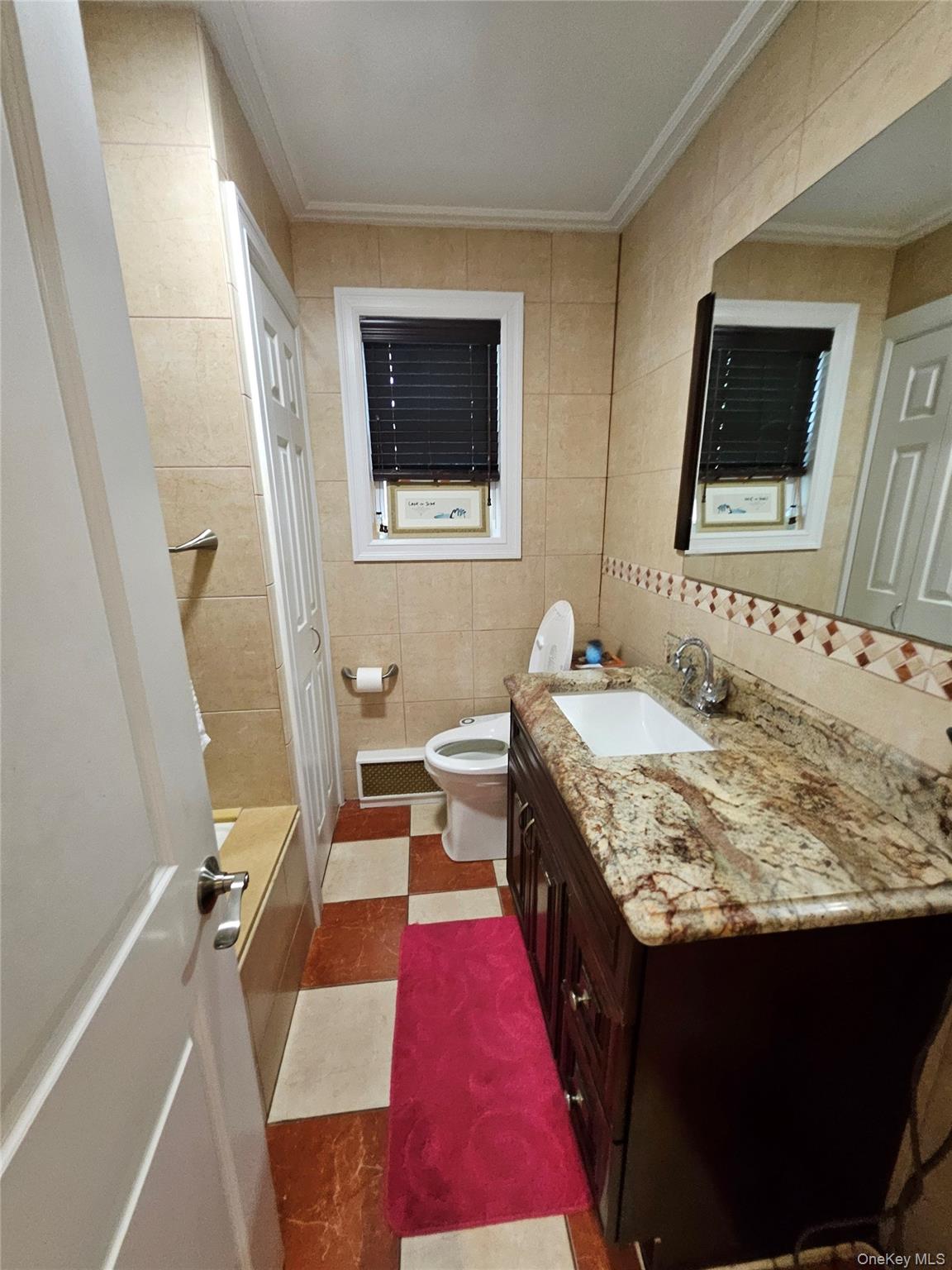 #12 photo, 4020 249th St, クイーンズ区 Little Neck , NY 11363