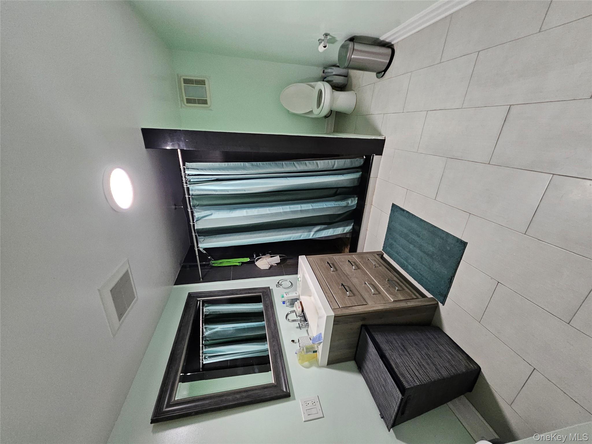 #14 photo, 4020 249th St, クイーンズ区 Little Neck , NY 11363