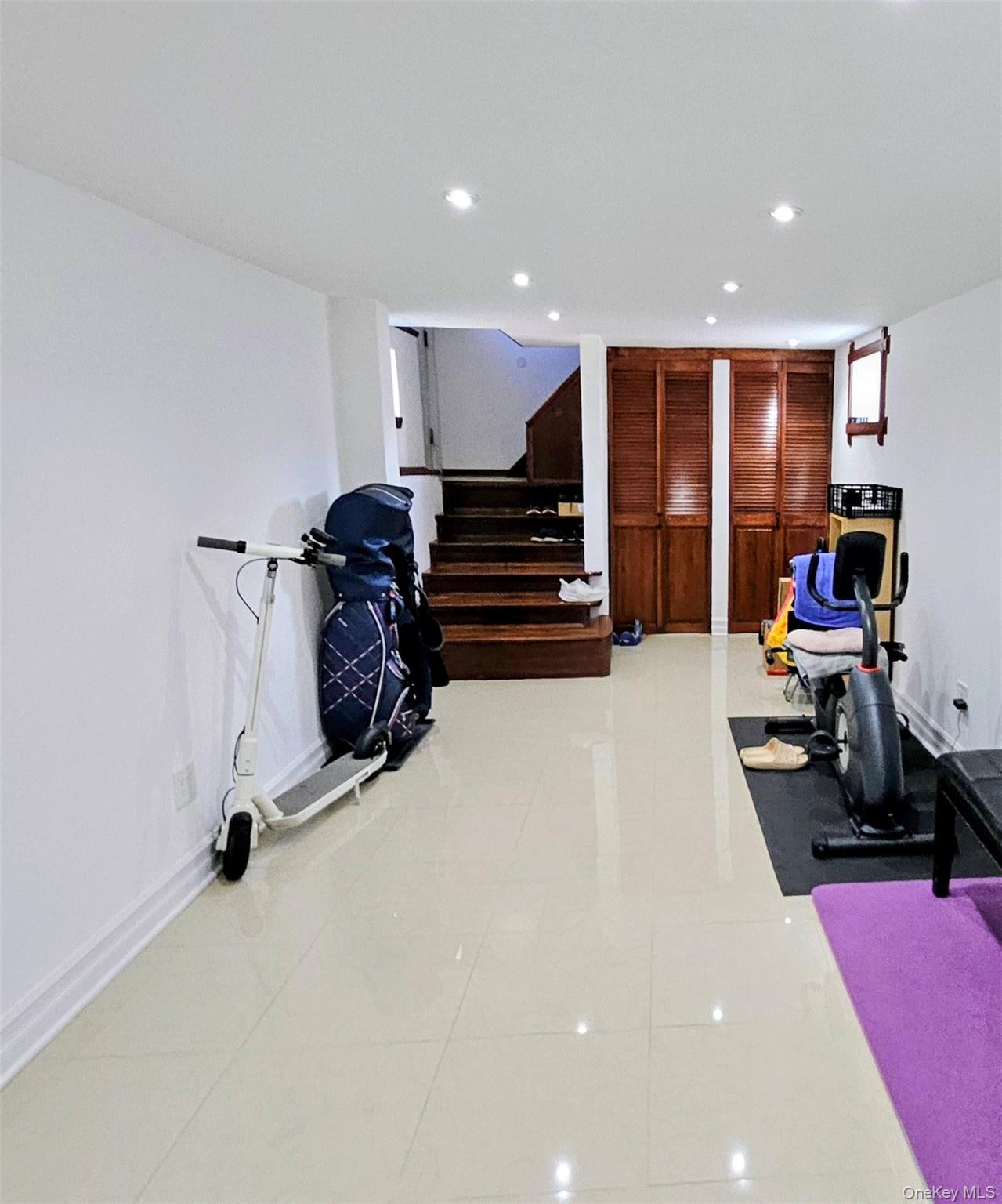 #15 photo, 4020 249th St, クイーンズ区 Little Neck , NY 11363