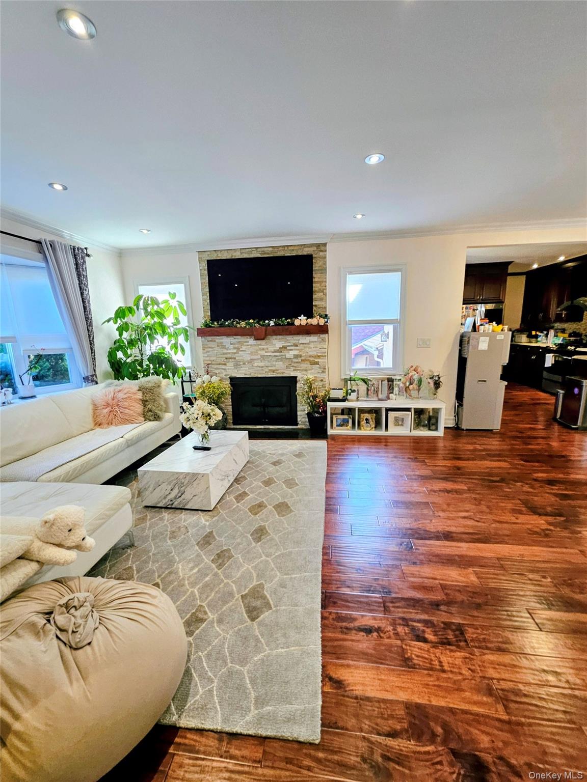 #4 photo, 4020 249th St, クイーンズ区 Little Neck , NY 11363