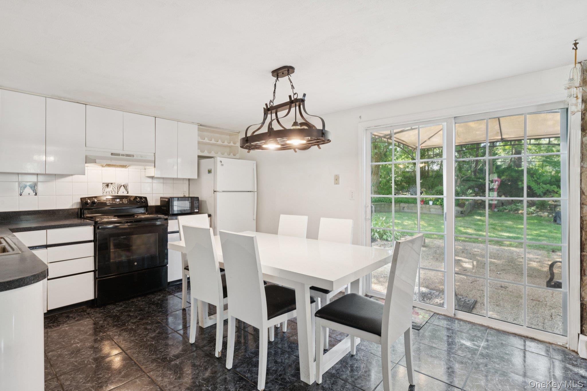 #10 photo, 12 Clarkson Drive, サフォーク郡 Farmingville , NY 11738