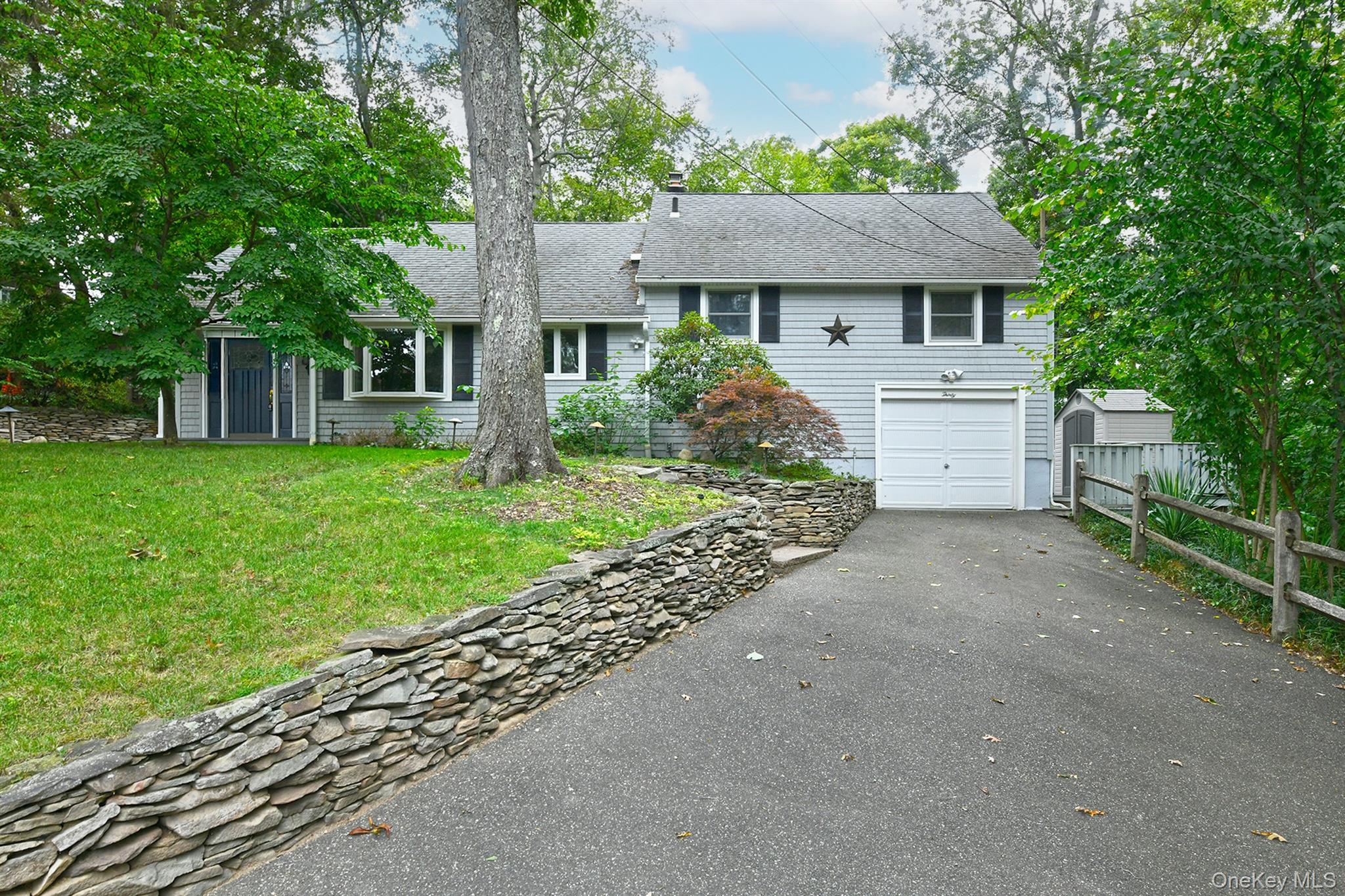 #2 photo, 30 Tappen Drive, サフォーク郡 Melville , NY 11747