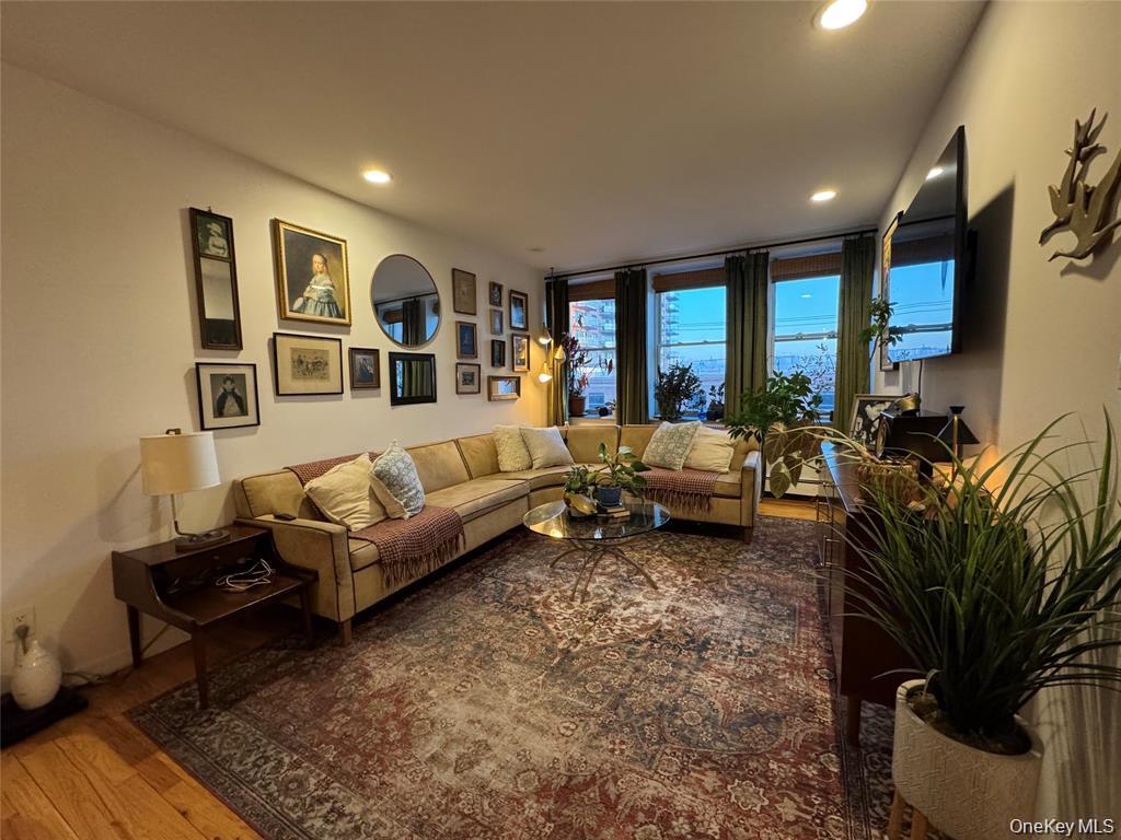 #1 photo, 25 W Broadway, ナッソー郡 Long Beach , NY 11561