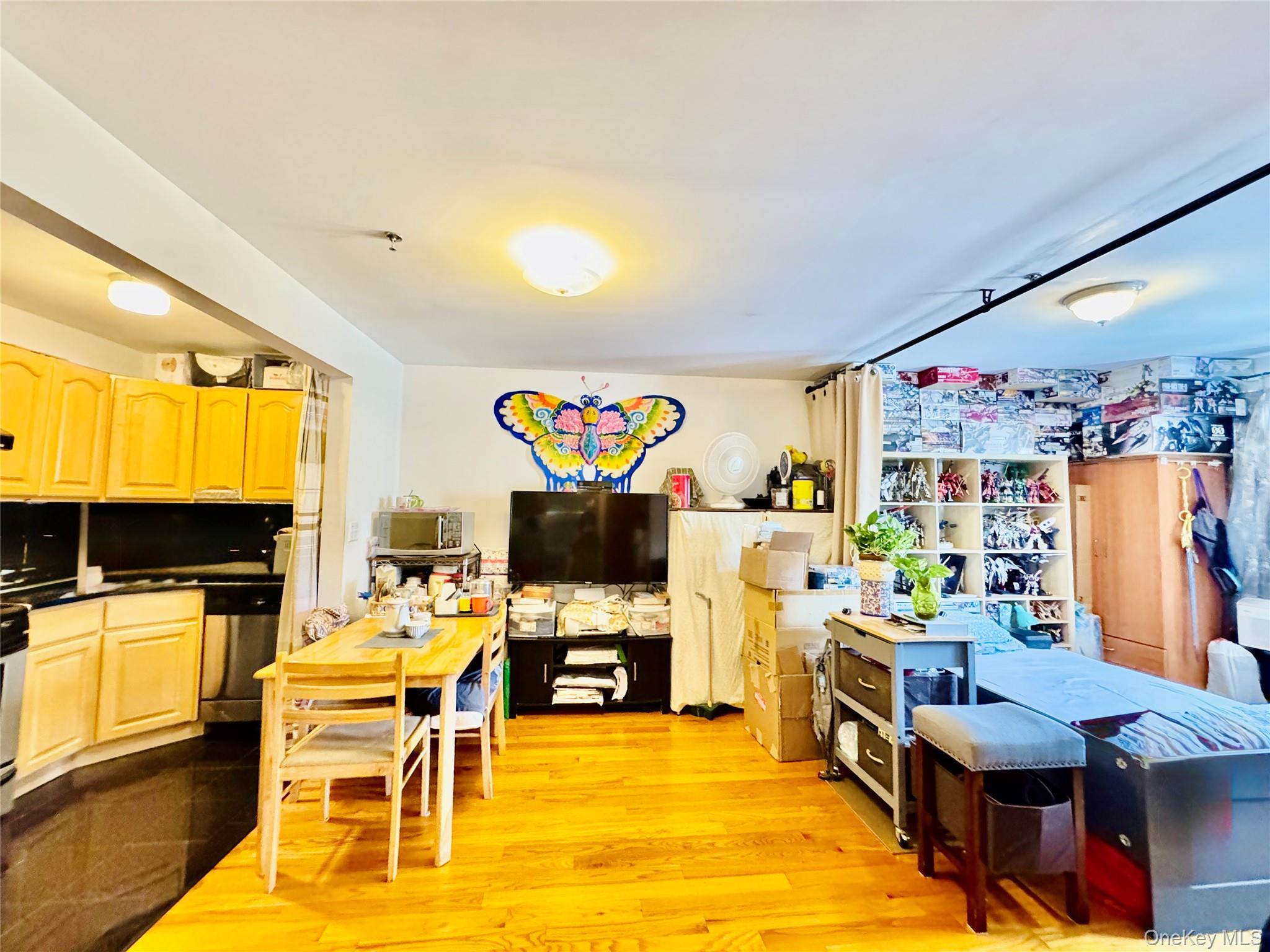 #3 photo, 37-33 107th Street, クイーンズ区 Corona , NY 11368