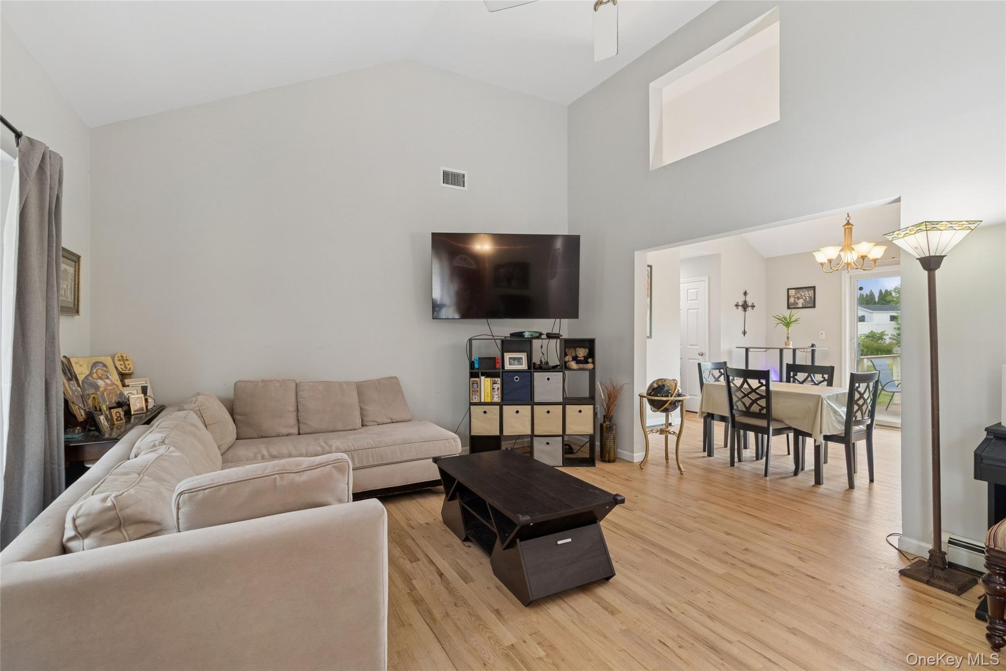 #4 photo, 84 Crystal Drive, サフォーク郡 Aquebogue , NY 11931