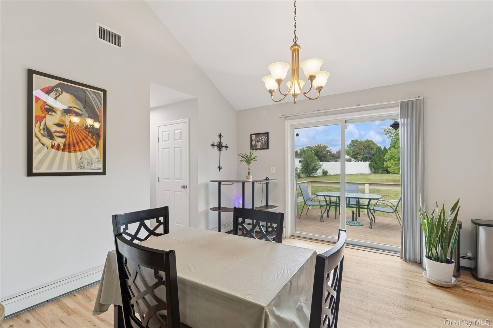 #7 photo, 84 Crystal Drive, サフォーク郡 Aquebogue , NY 11931