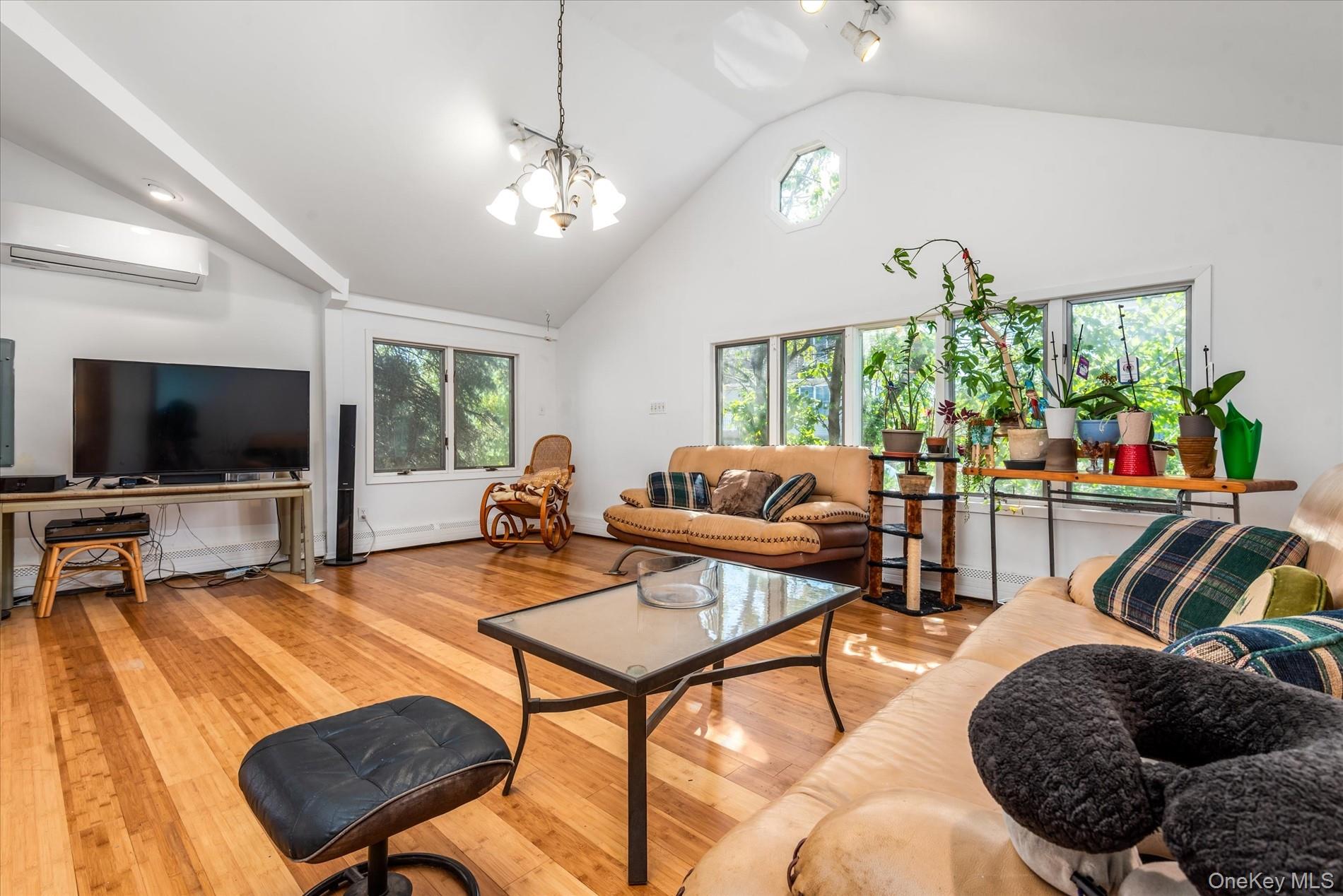 #13 photo, 177 Sportsmans Avenue, ナッソー郡 Freeport , NY 11520