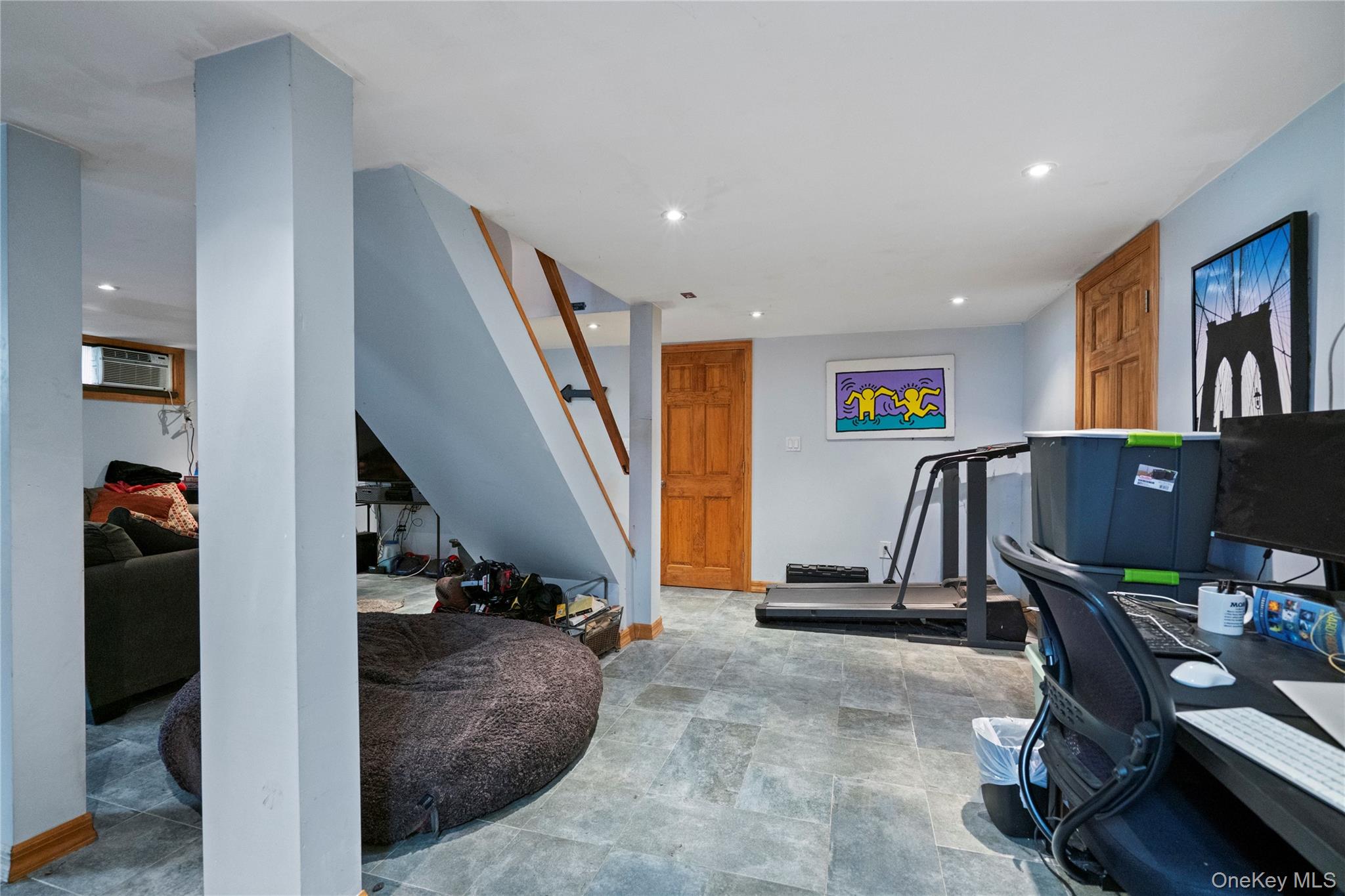 #19 photo, 25 Hillside Avenue, Woodbury , NY 11797