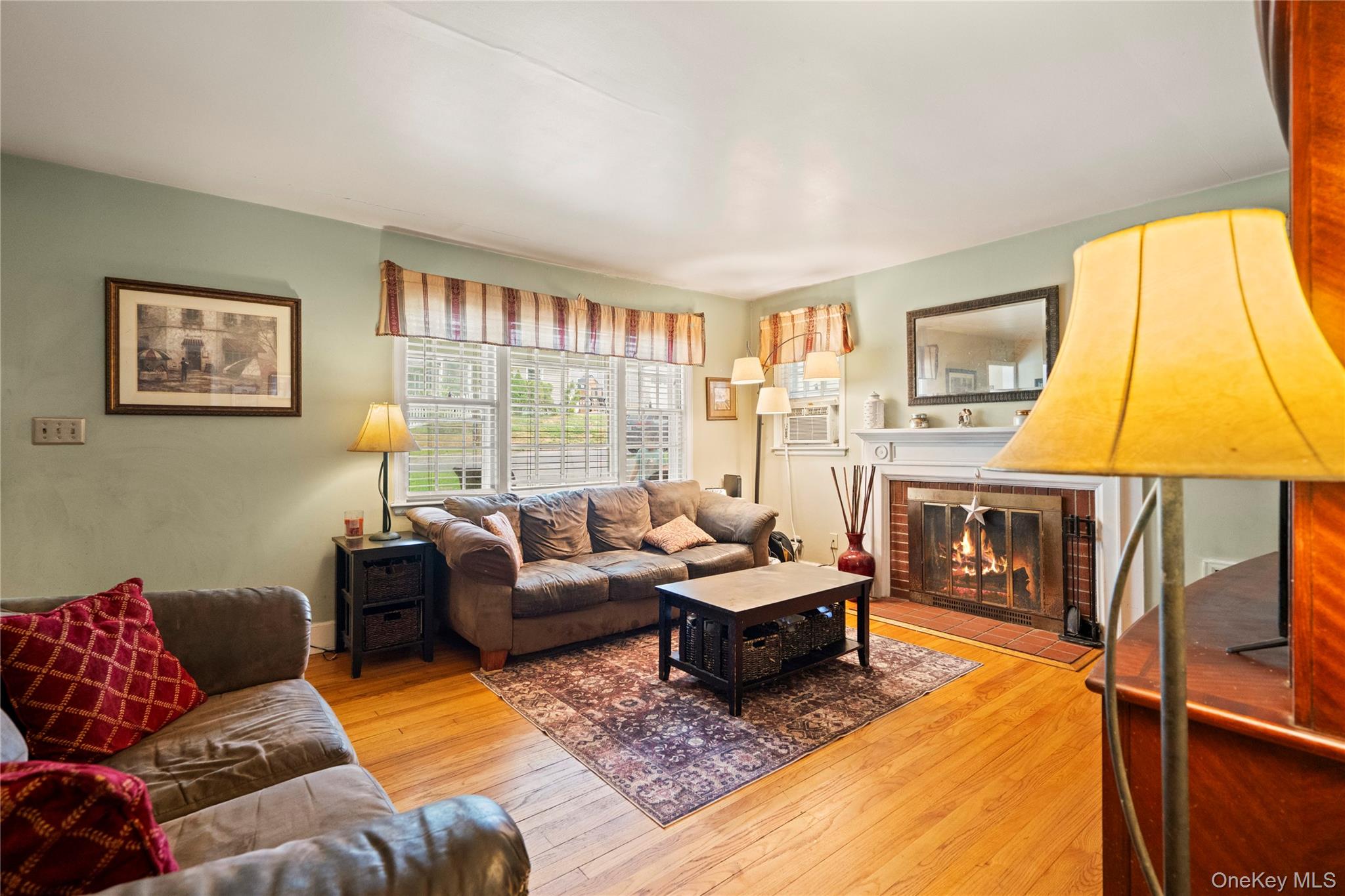 #8 photo, 25 Hillside Avenue, Woodbury , NY 11797