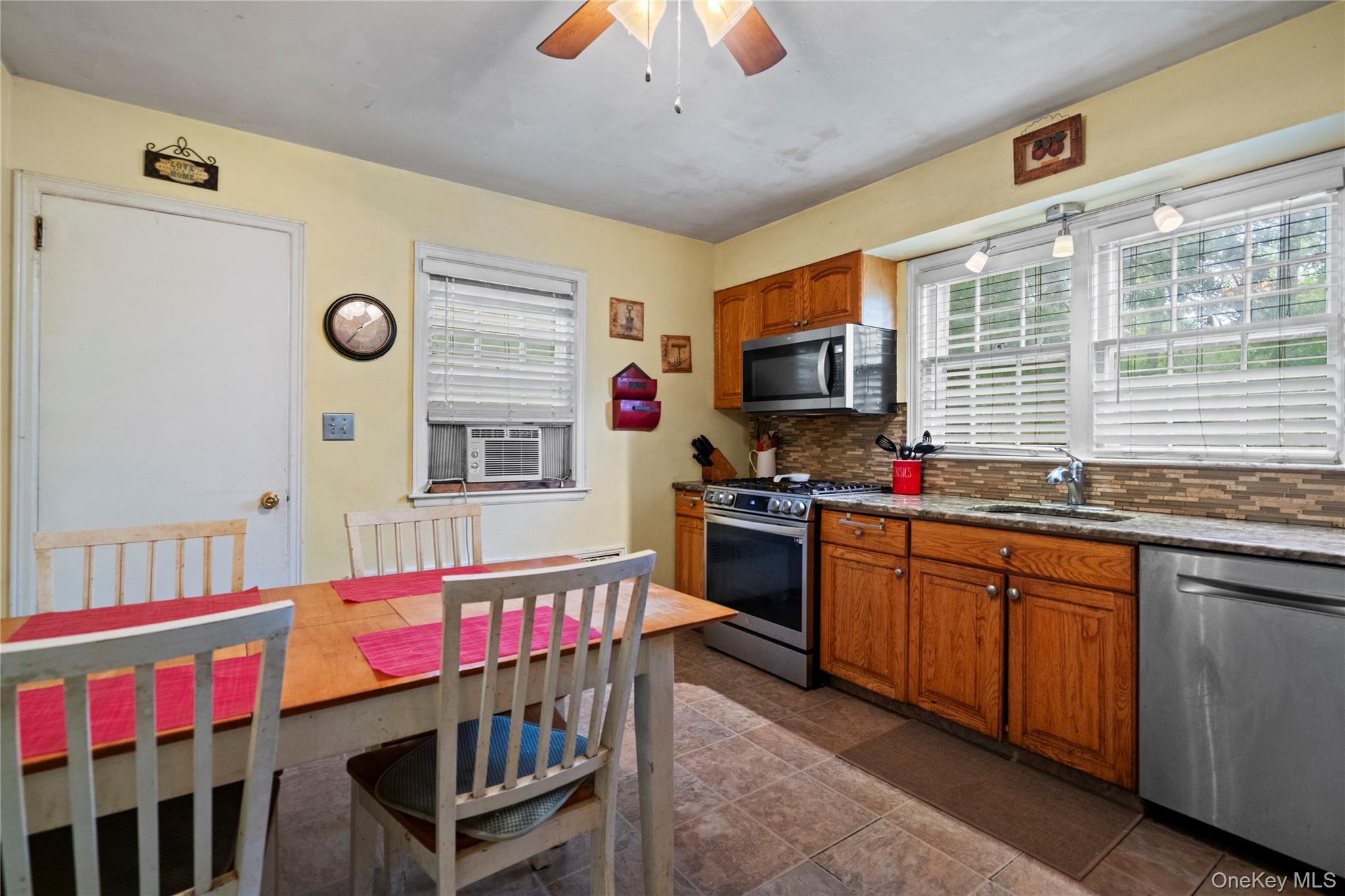 #9 photo, 25 Hillside Avenue, Woodbury , NY 11797