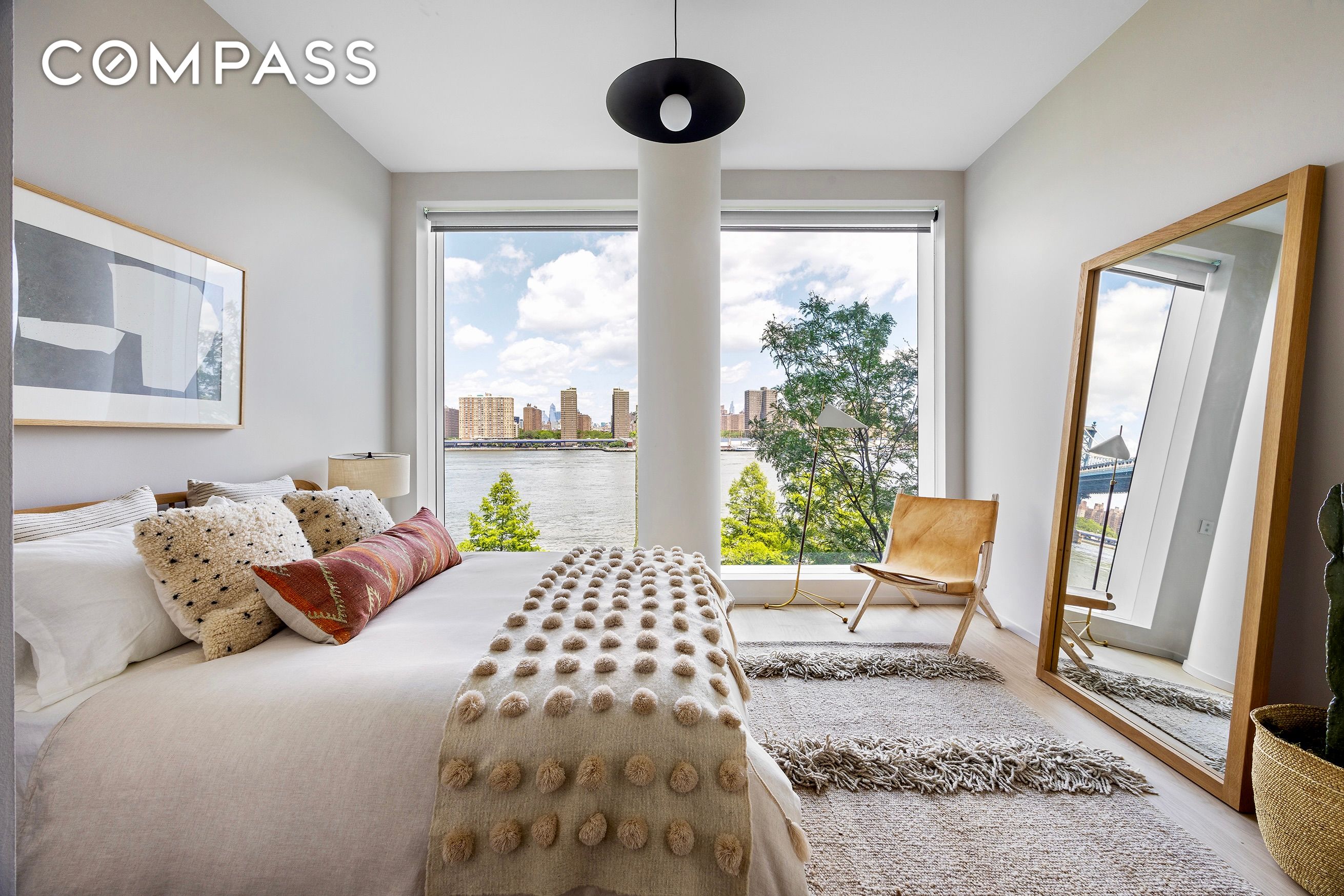 #17 photo, Brooklyn, DUMBO , NY 11201