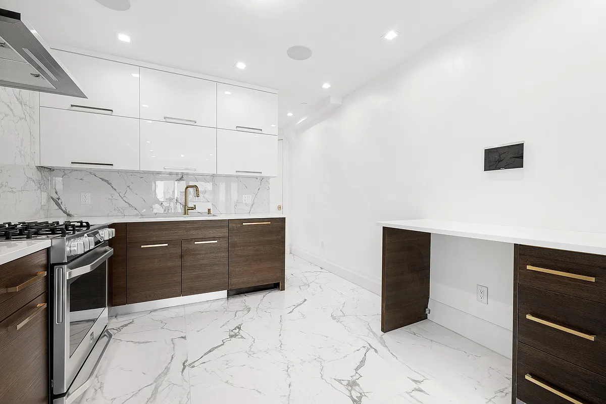 #5 photo, 1333 E 14TH Street, ブルックリン区 Midwood , NY 11230