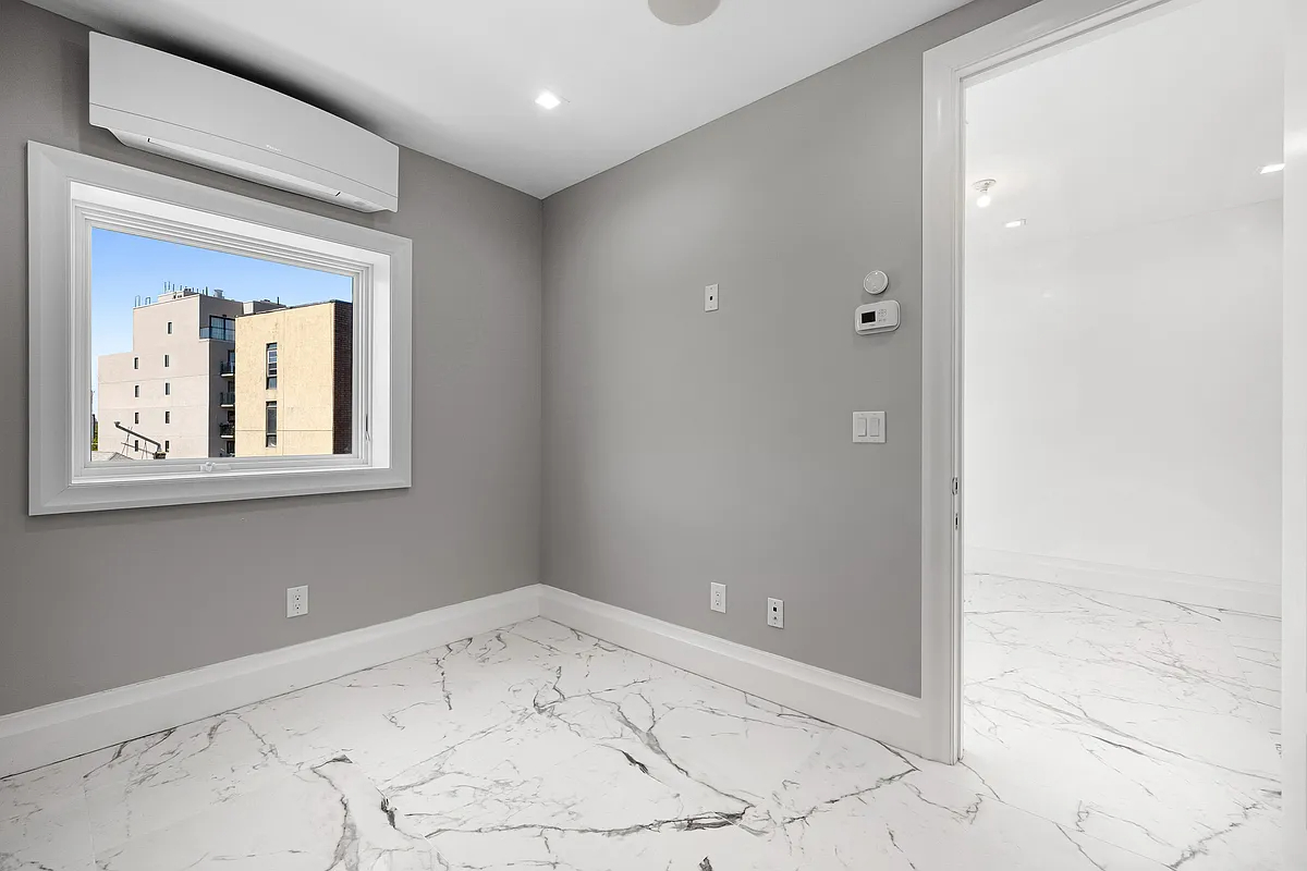 #7 photo, 1333 E 14TH Street, ブルックリン区 Midwood , NY 11230