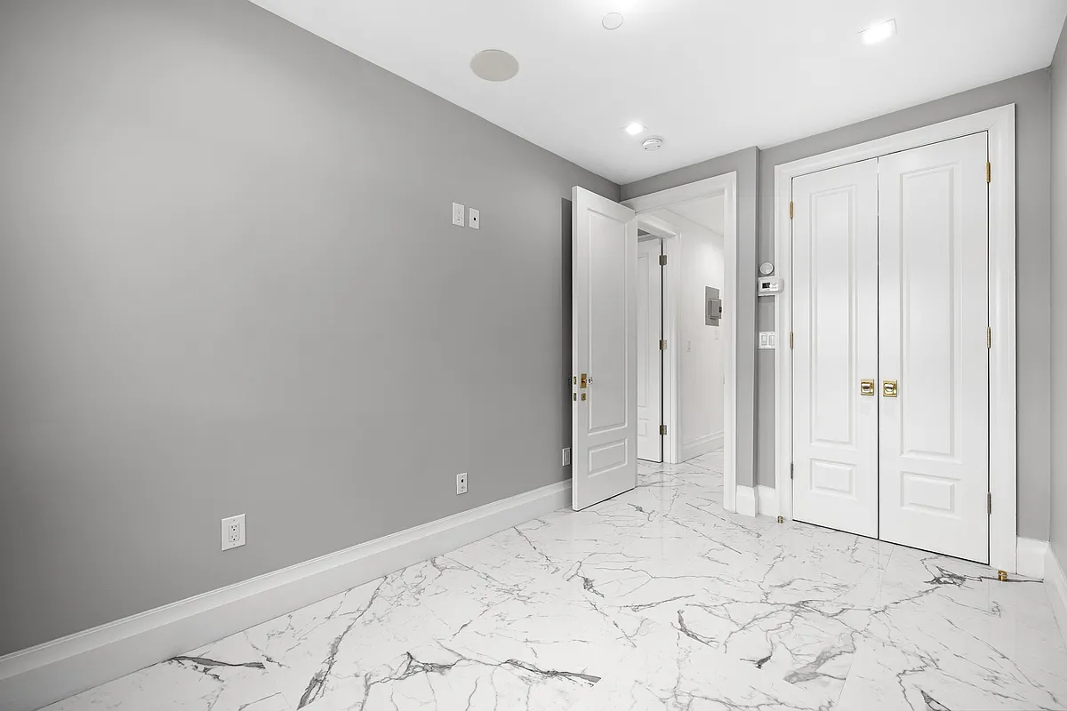 #9 photo, 1333 E 14TH Street, ブルックリン区 Midwood , NY 11230