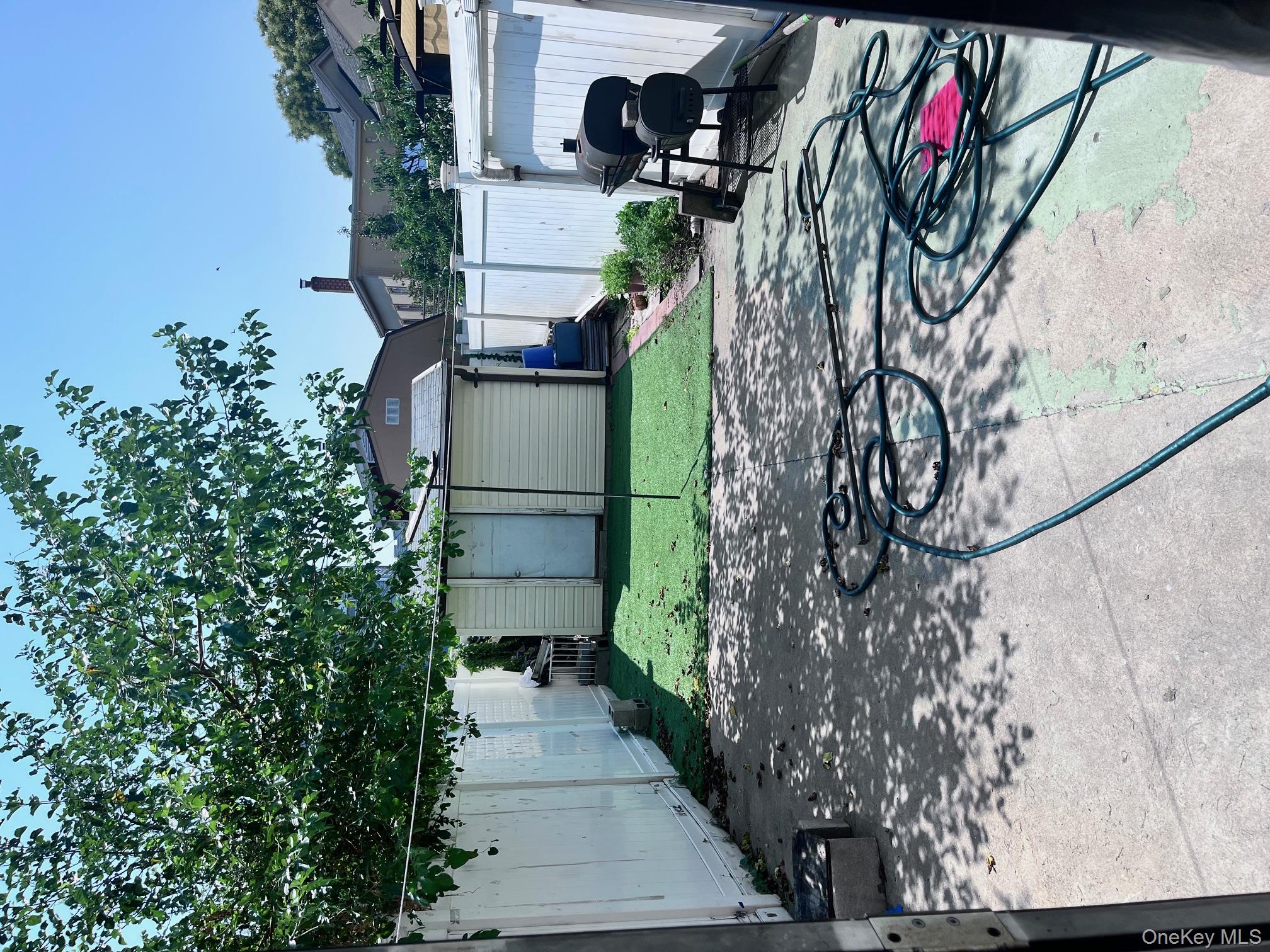 #2 photo, 9520 89th Street, クイーンズ区 Ozone Park , NY 11416