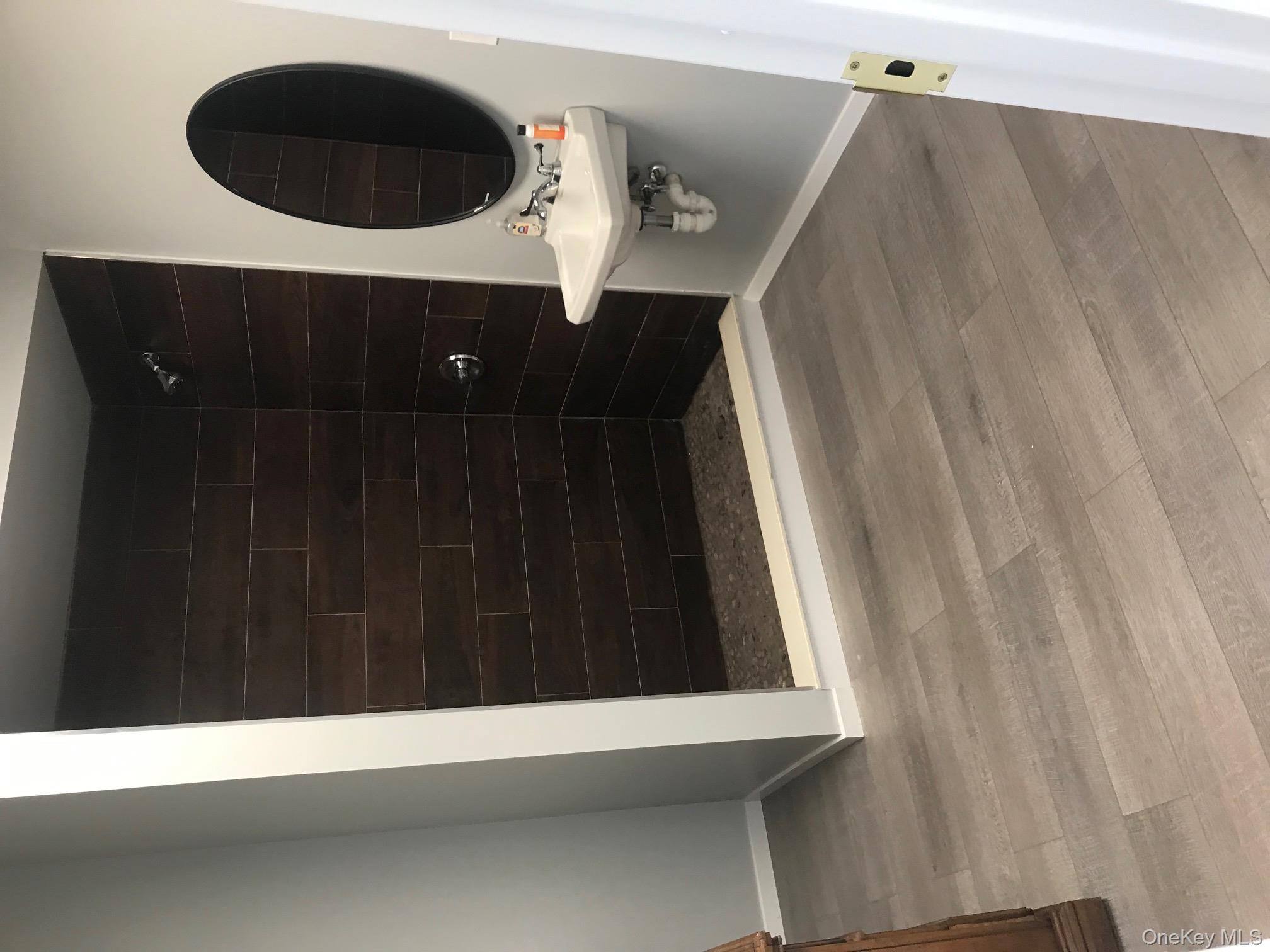 #9 photo, 632 RTE 25A, サフォーク郡 Rocky Point , NY 11778