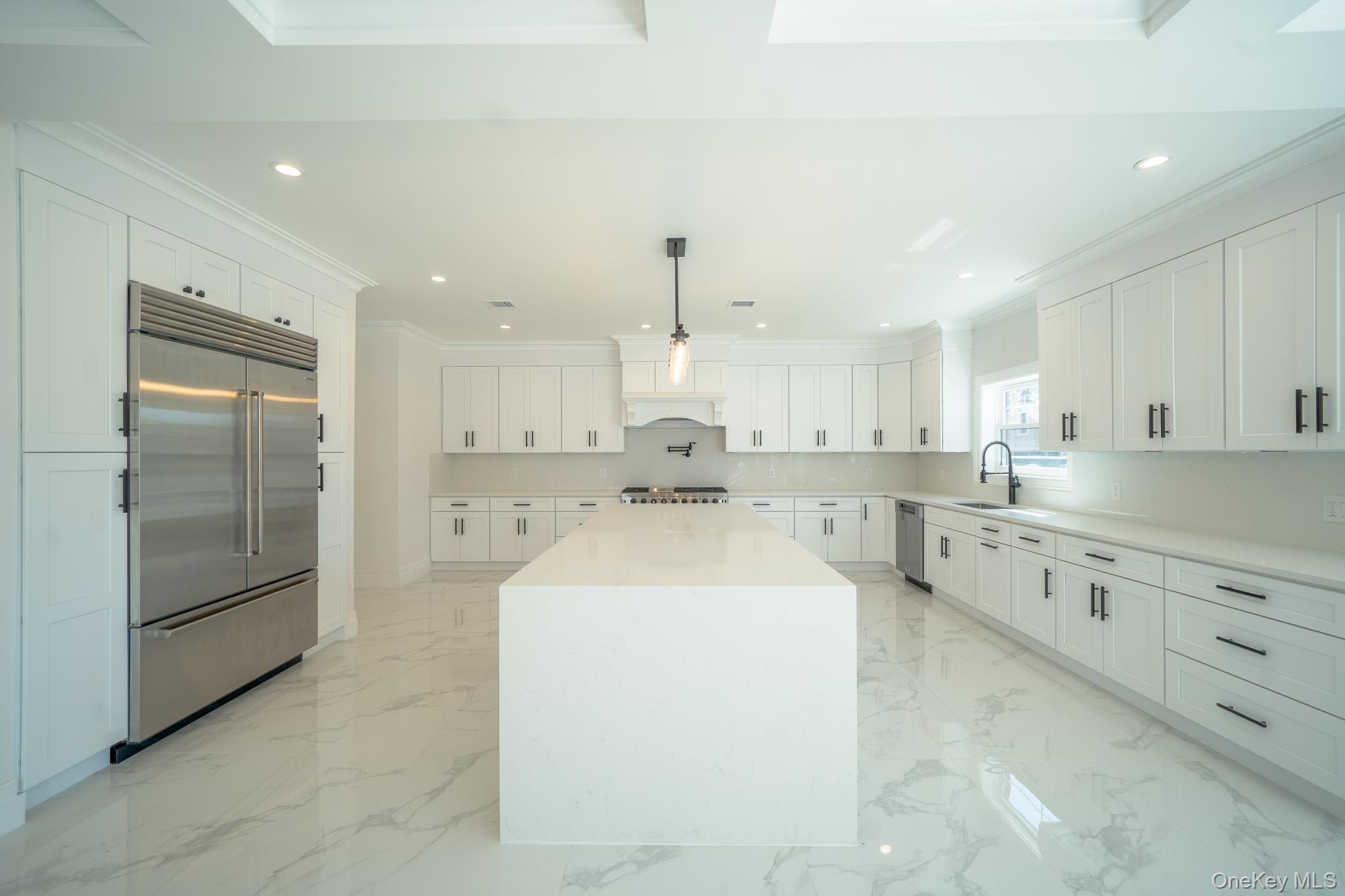 #2 photo, 957 Dana Avenue, Valley Stream , NY 11580